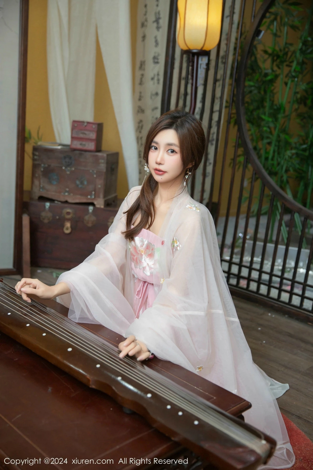 [XiuRen秀人网] 2024.11.20 No.9475 绮里嘉ula 古风美腿 [80P] NO.1