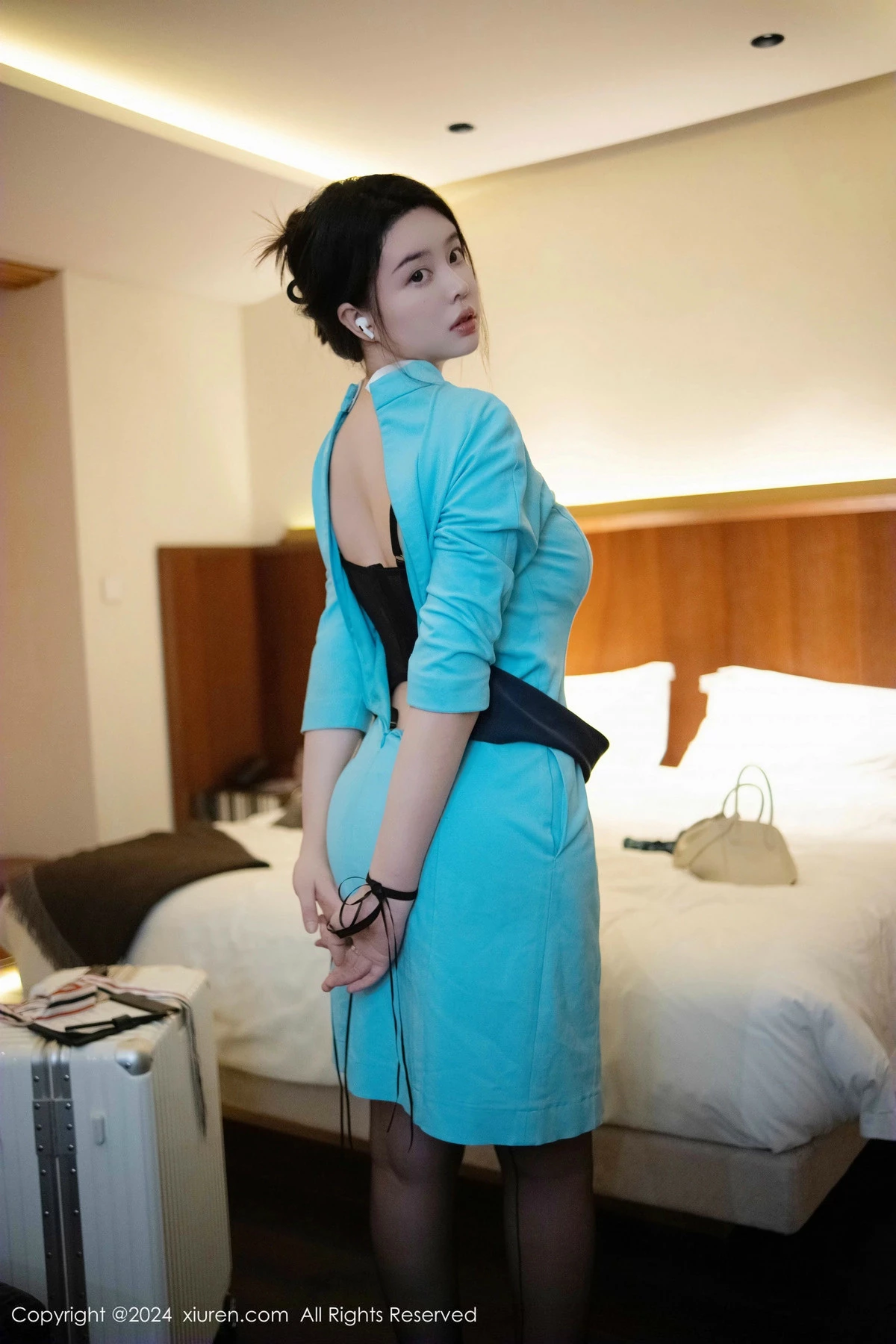 [XiuRen秀人网] 2024.12.17 No.9609 樱桃小犊子 黑丝美臀 [41P] NO.9