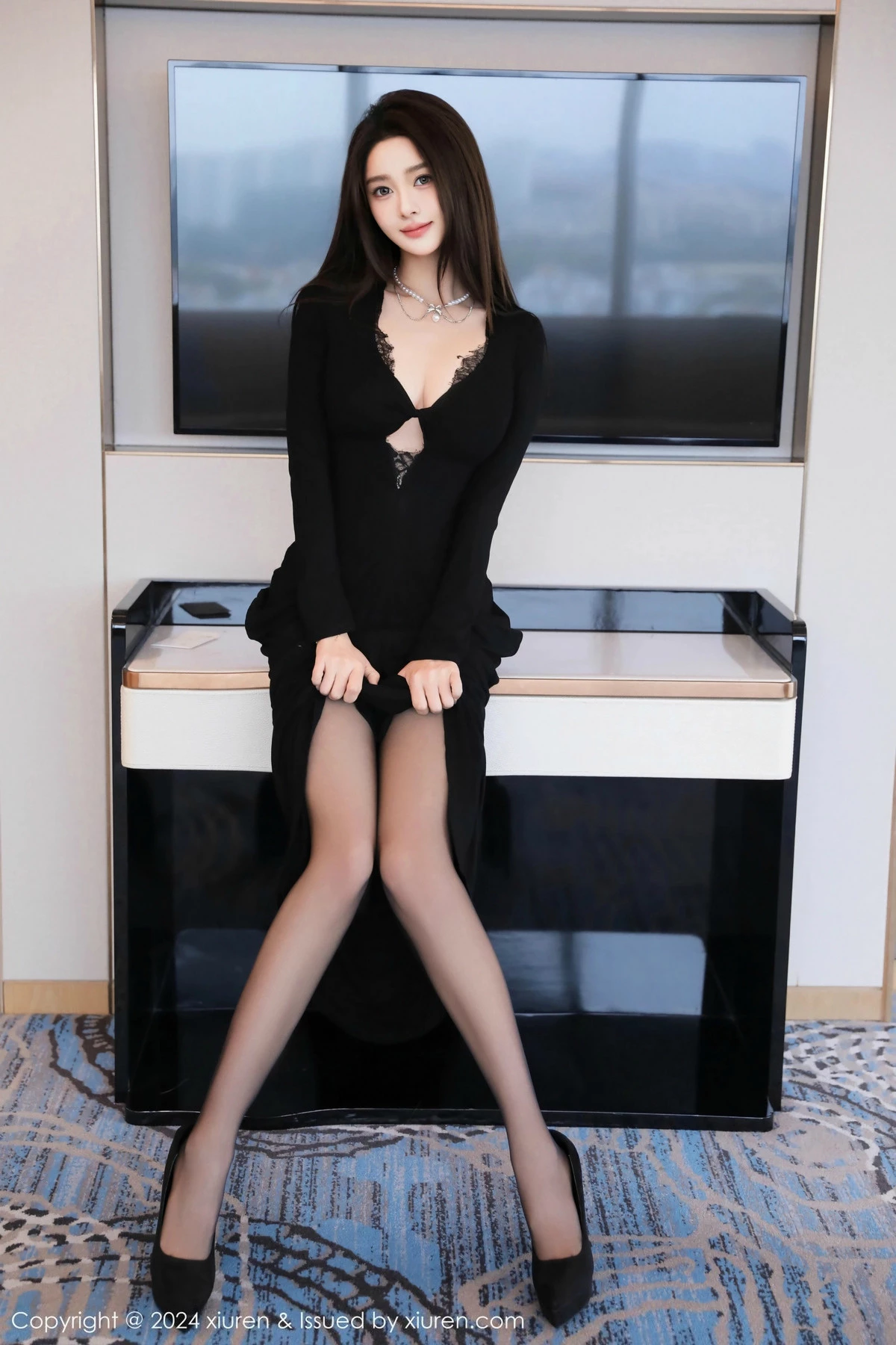 [XiuRen秀人网] 2024.12.27 No.9670 Candy糖糖 妩媚美腿 [78P] NO.5