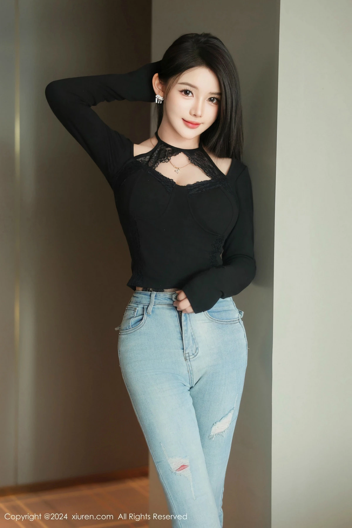 [XiuRen秀人网] 2024.12.27 No.9666 爱酱里 黑丝美腿 [77P] NO.4