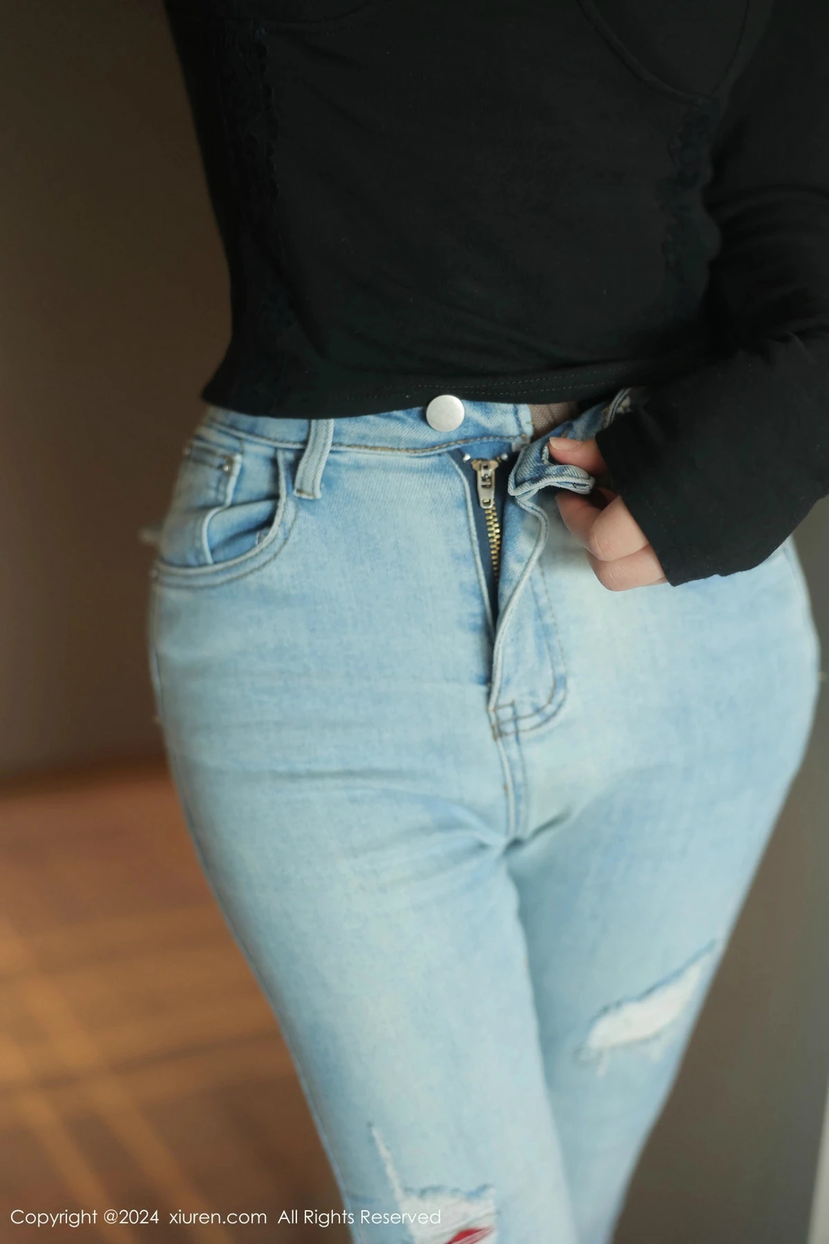 [XiuRen秀人网] 2024.12.27 No.9666 爱酱里 黑丝美腿 [77P] NO.3