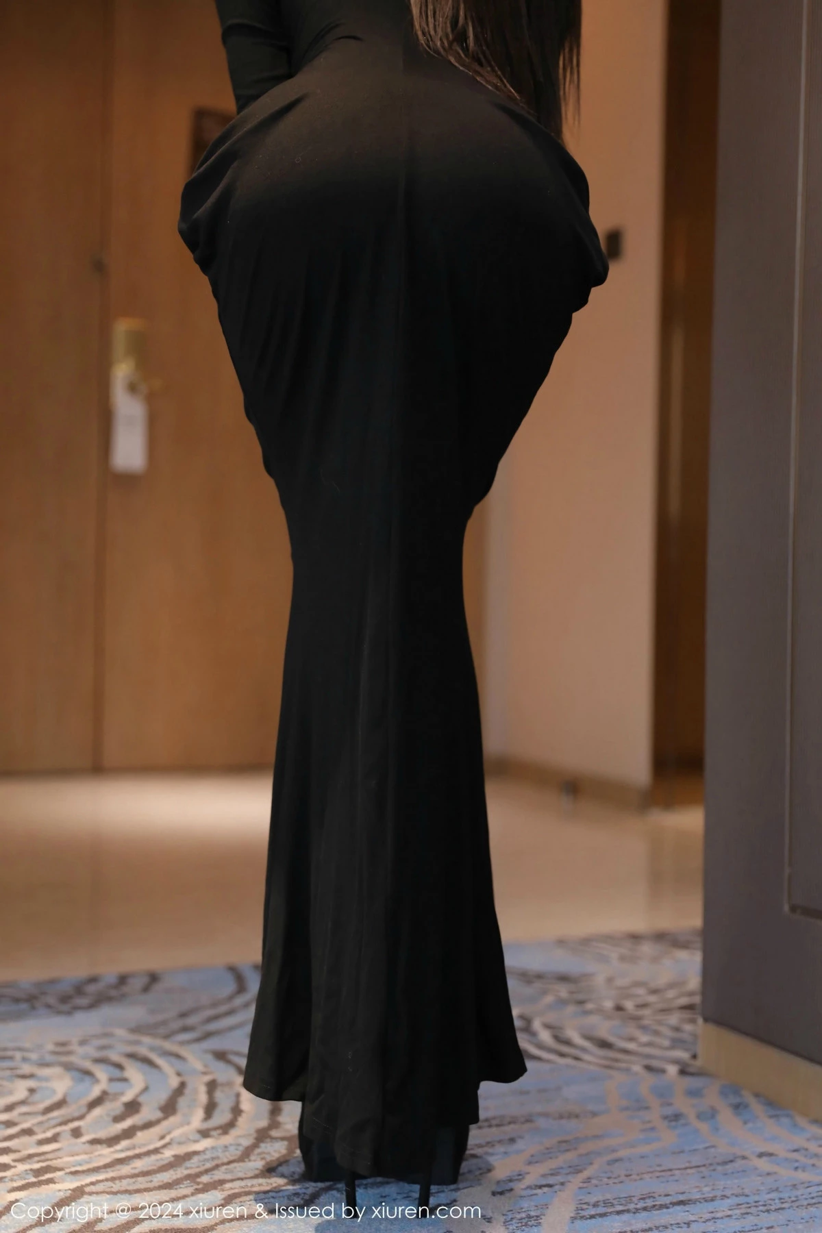 [XiuRen秀人网] 2024.12.27 No.9670 Candy糖糖 妩媚美腿 [78P] NO.4