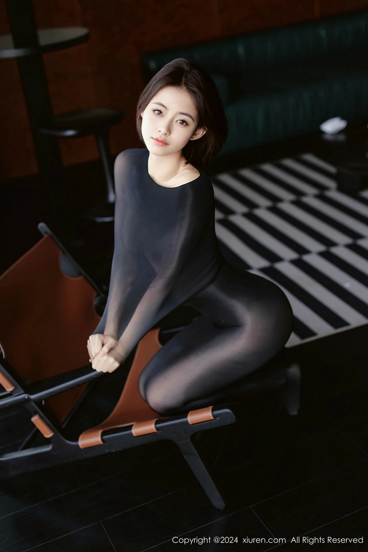 [XiuRen秀人网] 2024.12.31 No.9684 小橘子orange 黑丝美腿 [69P] NO.10