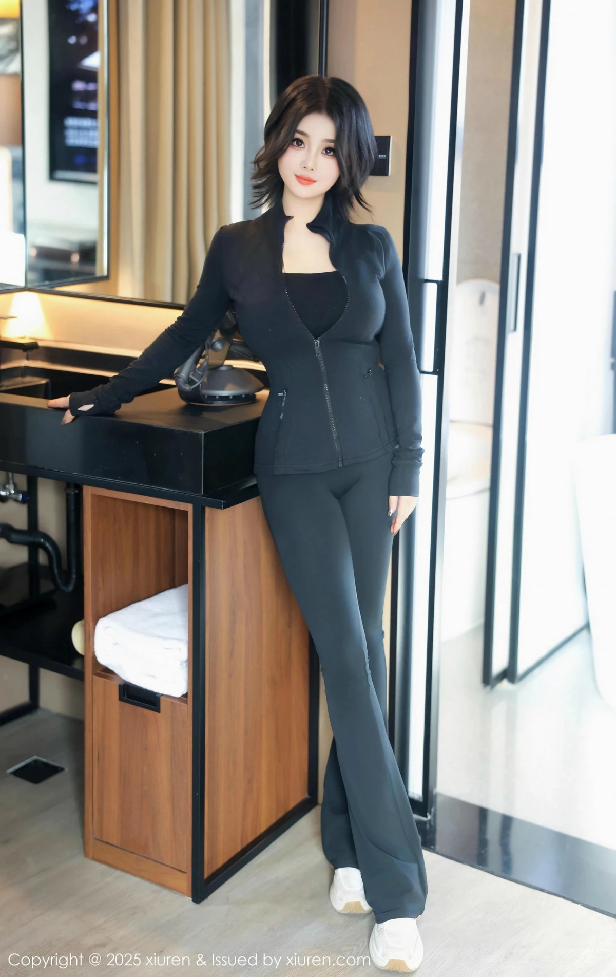 [XiuRen秀人网] 2025.01.02 No.9694 M0nica 新人美腿 [79P] NO.1