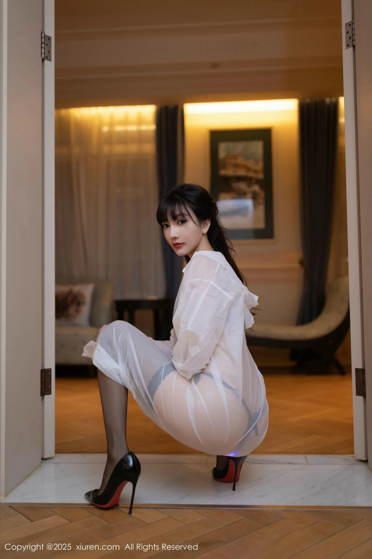 [XiuRen秀人网] 2025.01.02 No.9700 陆萱萱 黑丝美腿 [80P] NO.5