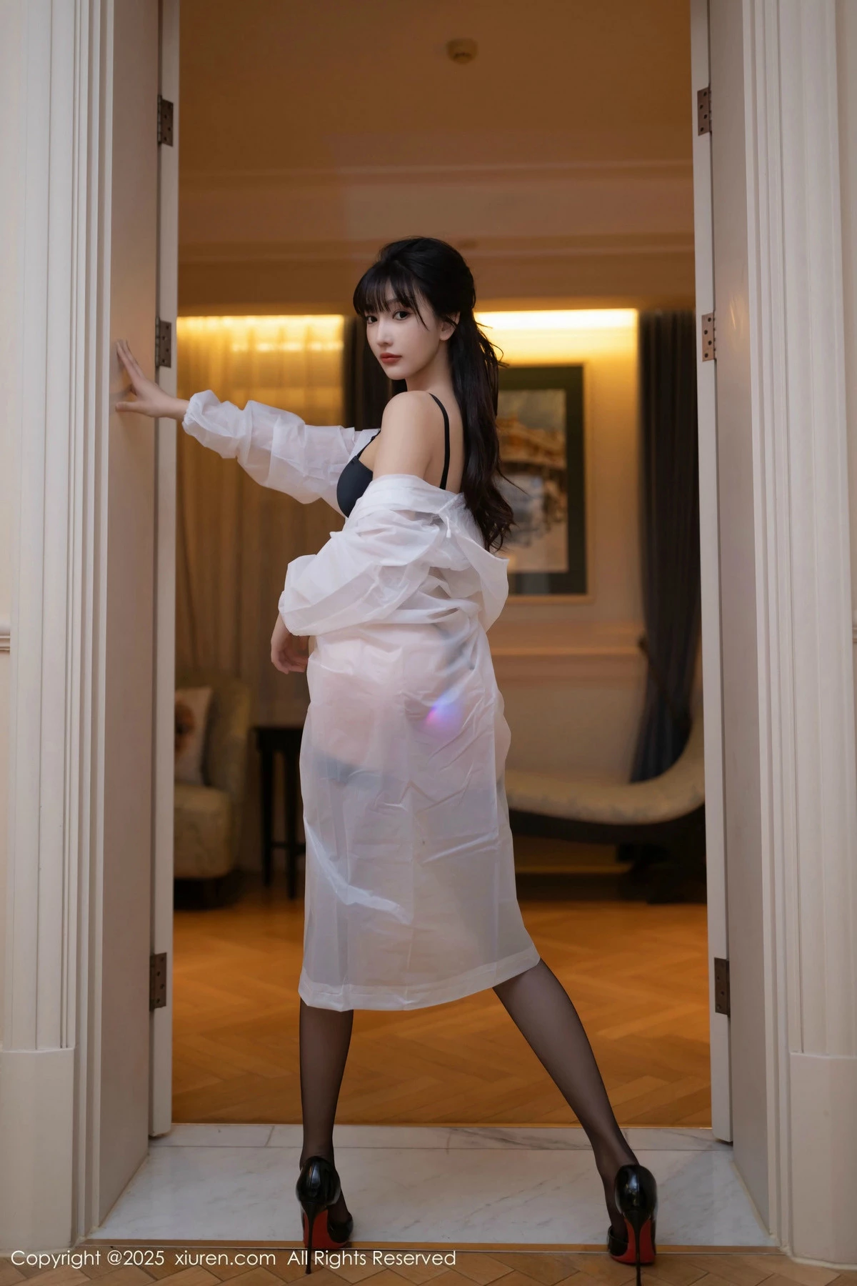 [XiuRen秀人网] 2025.01.02 No.9700 陆萱萱 黑丝美腿 [80P] NO.8