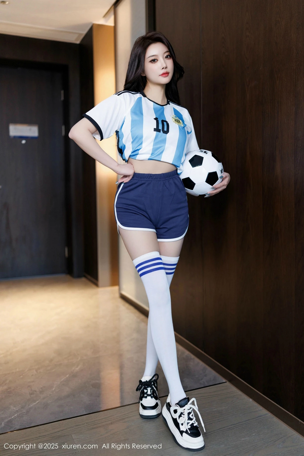 [XiuRen秀人网] 2025.01.03 No.9706 杨晨晨Yome 丝袜美腿 [99P] NO.3