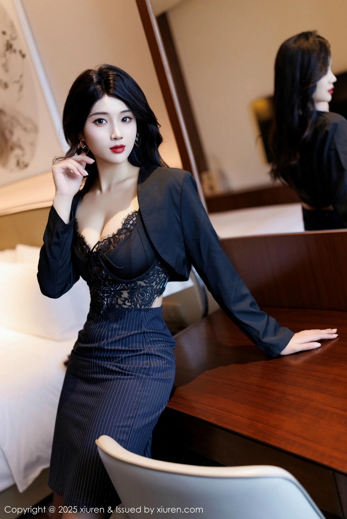 [XiuRen秀人网] 2025.01.08 No.9728 南乔 美腿黑丝 [90P] NO.3