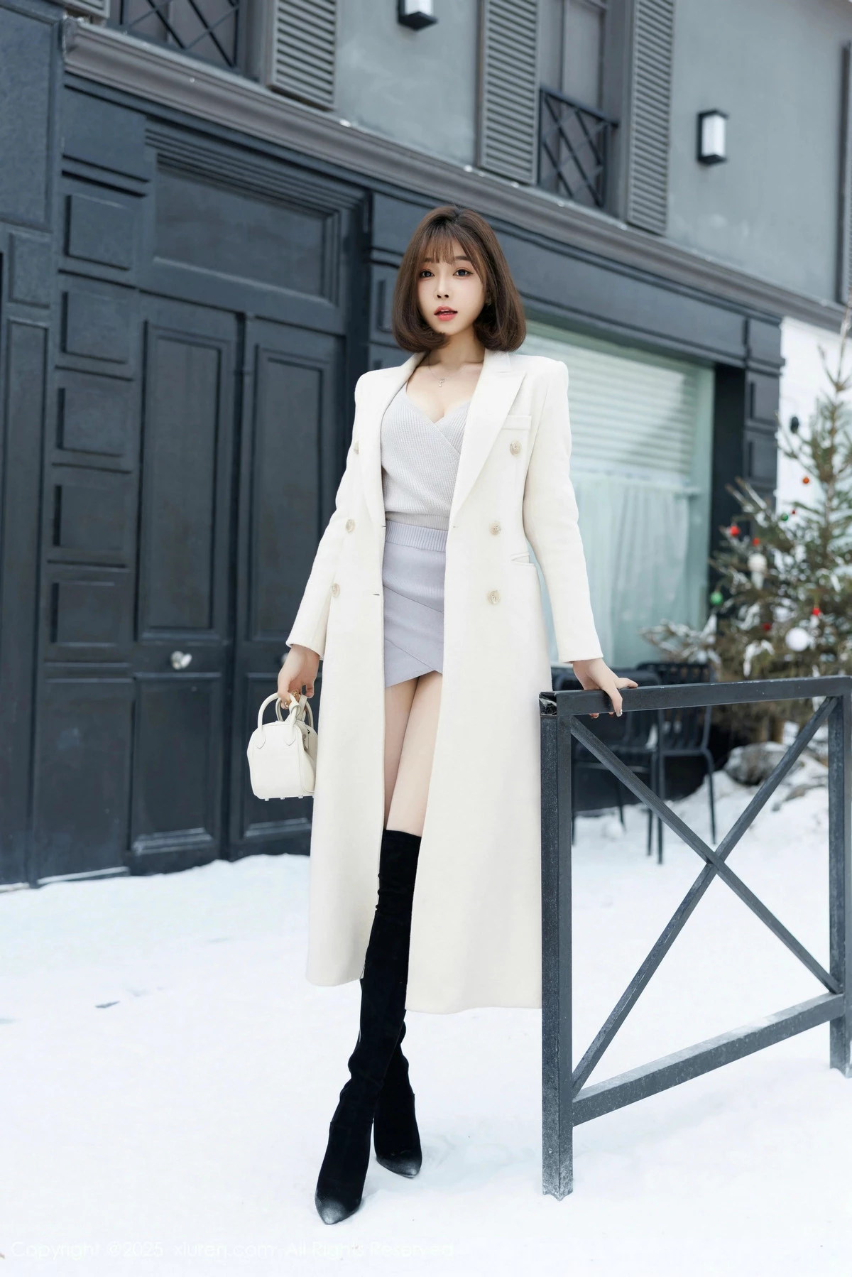 [XiuRen秀人网] 2025.01.09 No.9734 徐莉芝Booty 丝袜美腿 [100P] NO.5