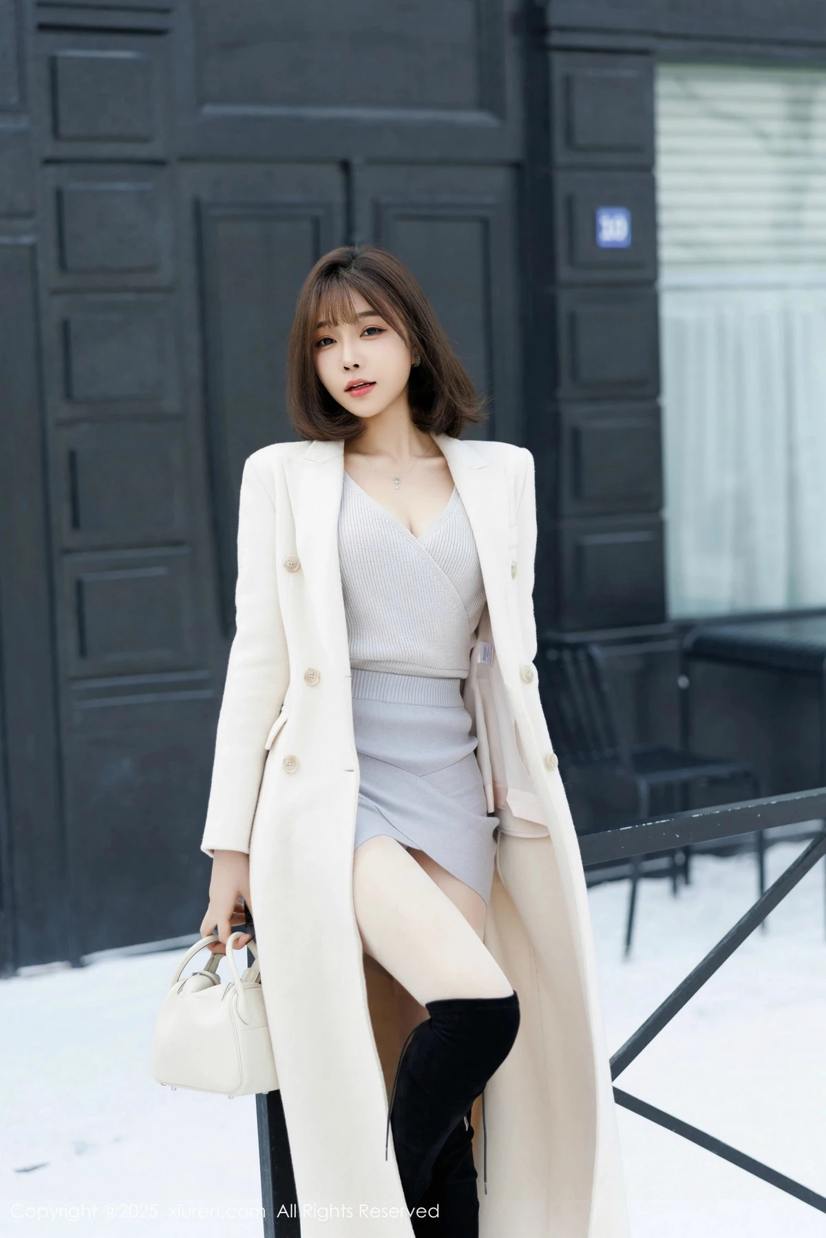 [XiuRen秀人网] 2025.01.09 No.9734 徐莉芝Booty 丝袜美腿 [100P] NO.6