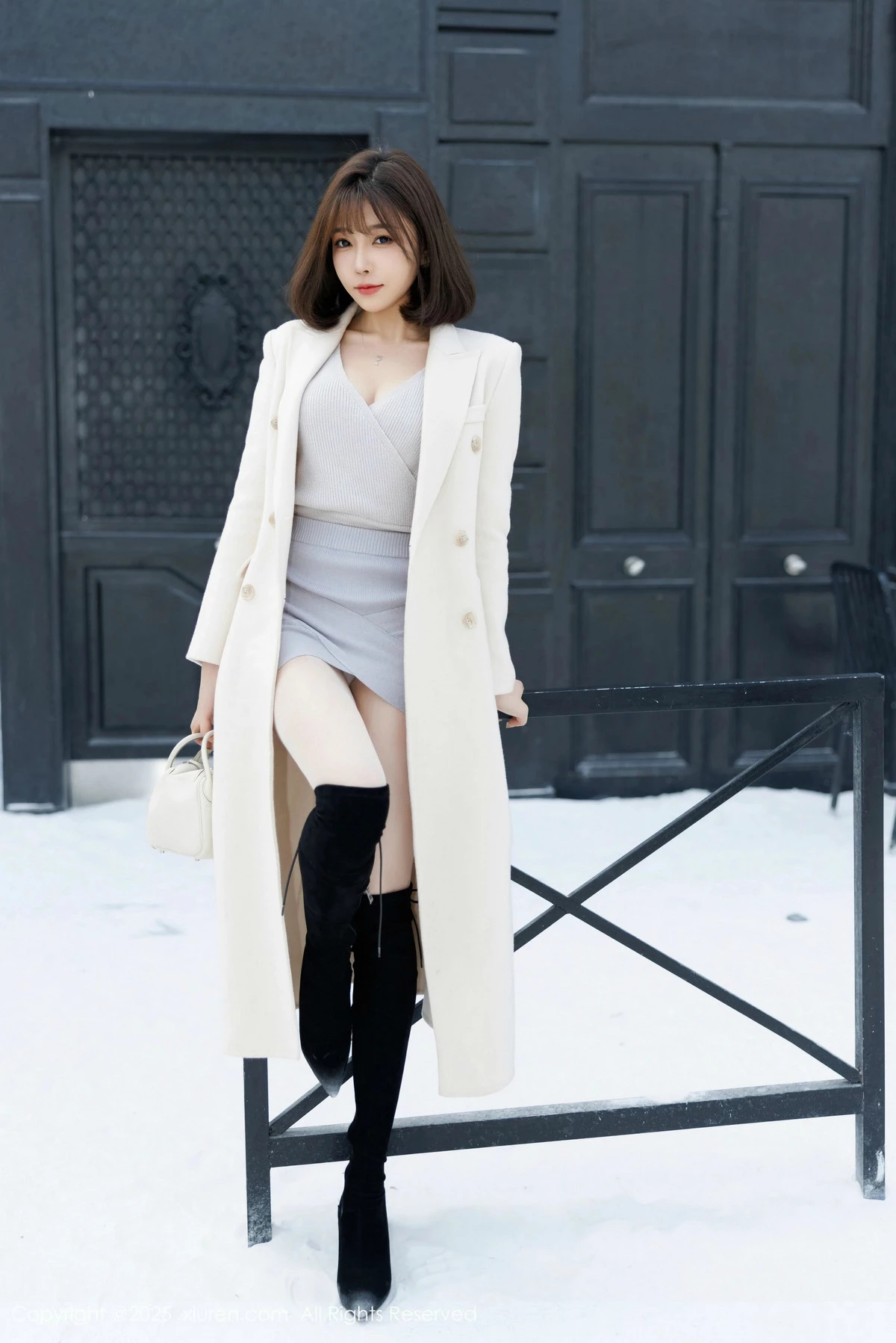 [XiuRen秀人网] 2025.01.09 No.9734 徐莉芝Booty 丝袜美腿 [100P] NO.7