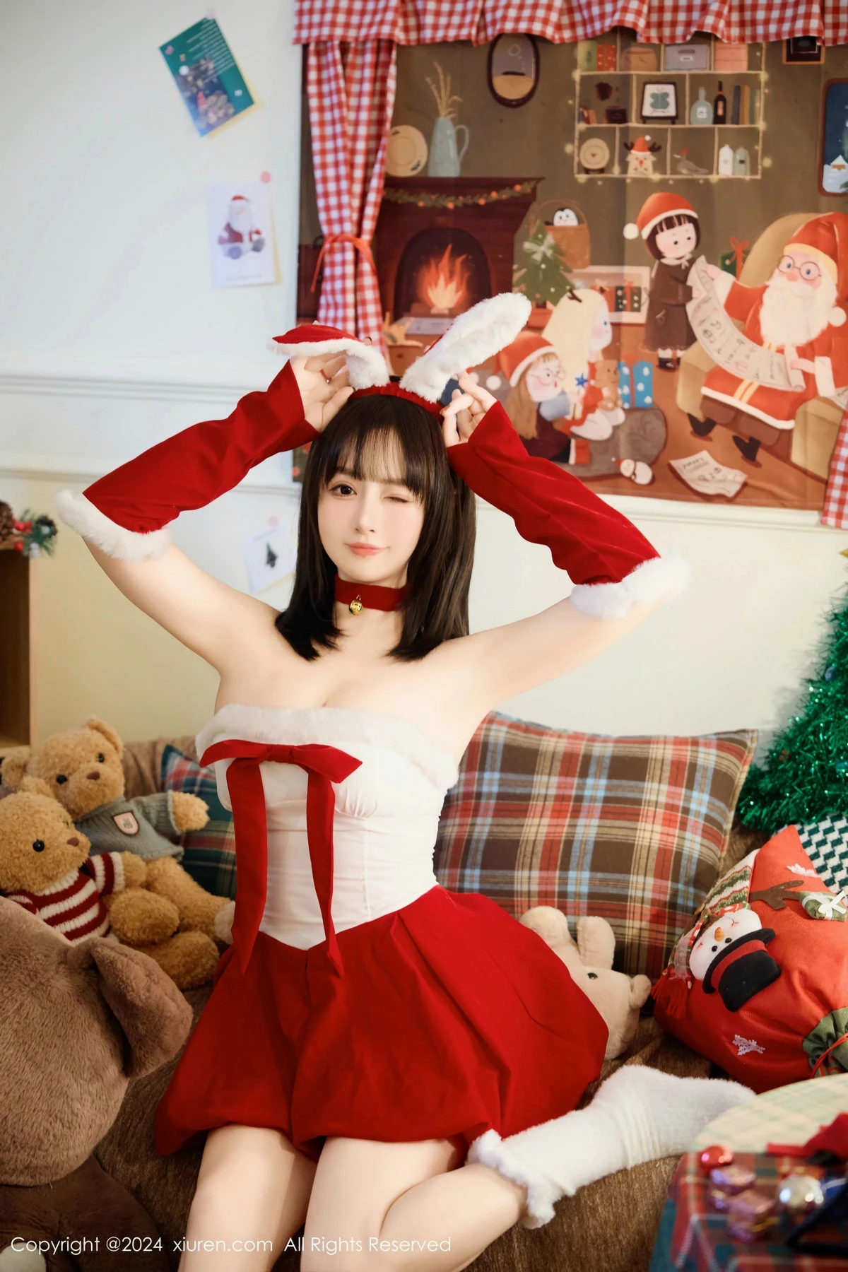 [XiuRen秀人网] 2024.12.25 No.9656 养乐多Doll 美臀性感 [53P] NO.1