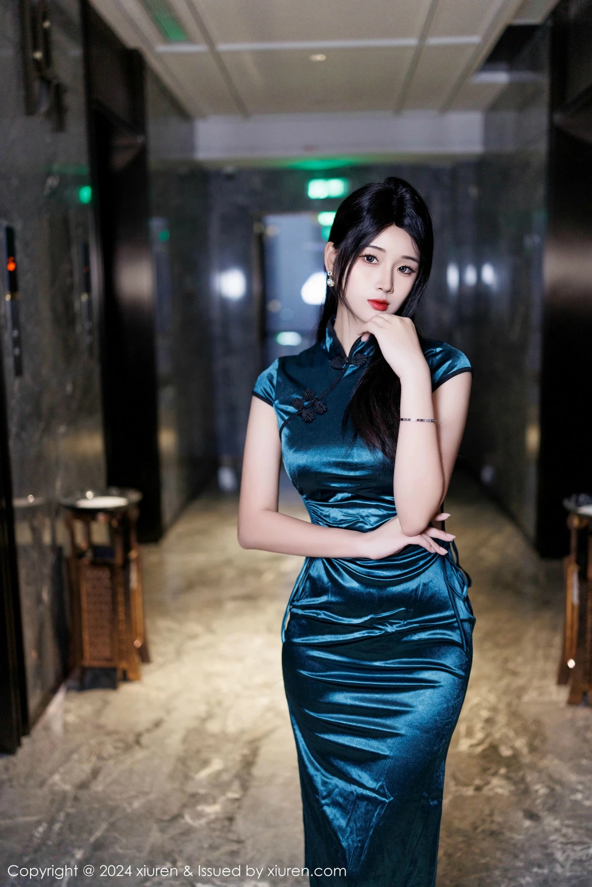 [XiuRen秀人网] 2024.12.25 No.9653 南乔 旗袍黑丝 [80P] NO.3