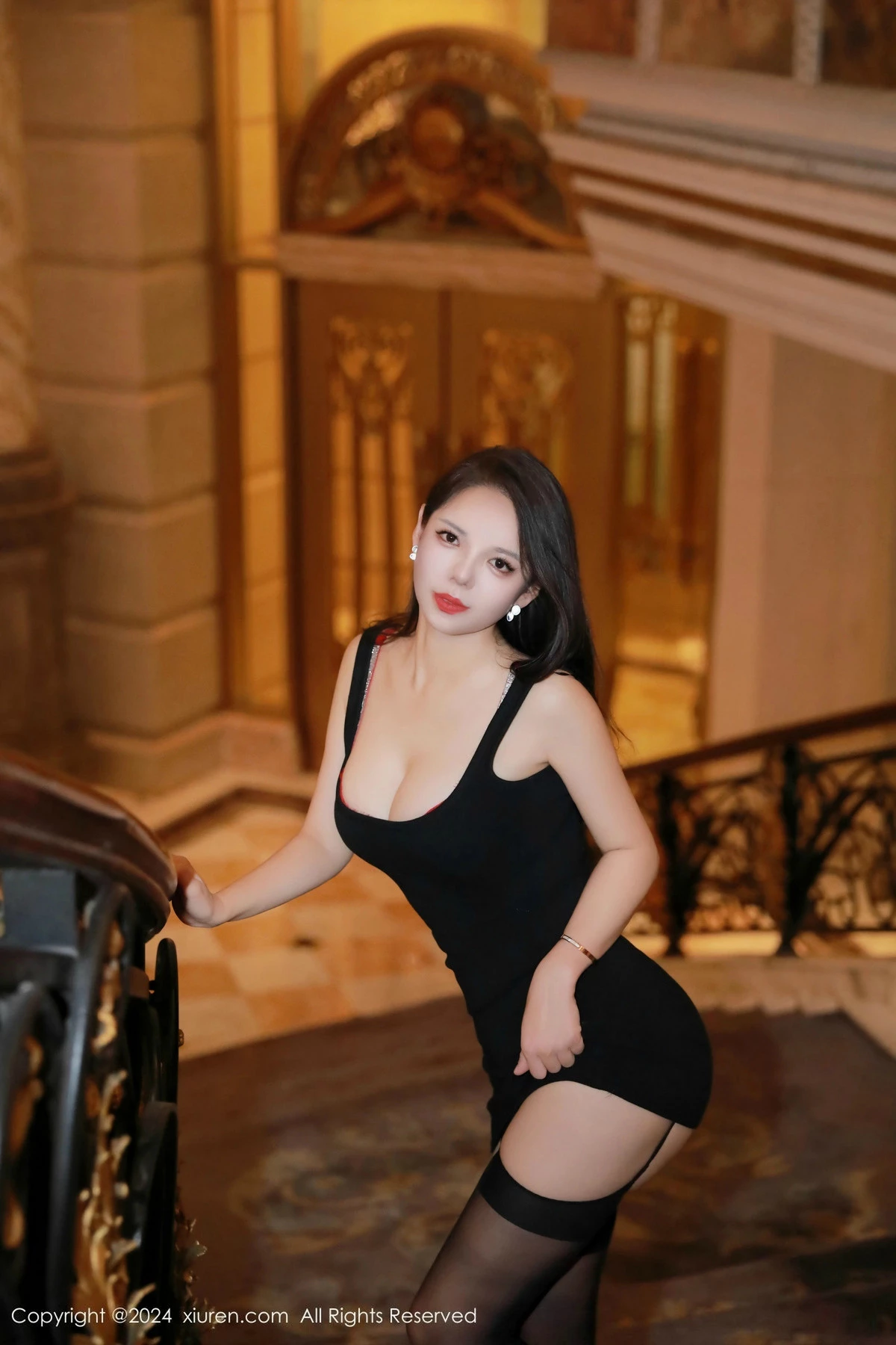 [XiuRen秀人网] 2024.12.25 No.9655 大美妞儿 黑丝美腿 [76P] NO.7