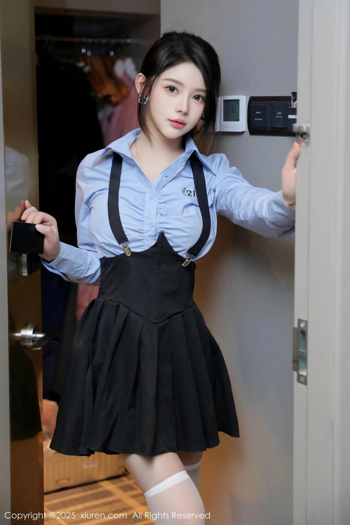 [XiuRen秀人网] 2025.01.25 No.9819 爱酱里 制服美腿 [80P] NO.5