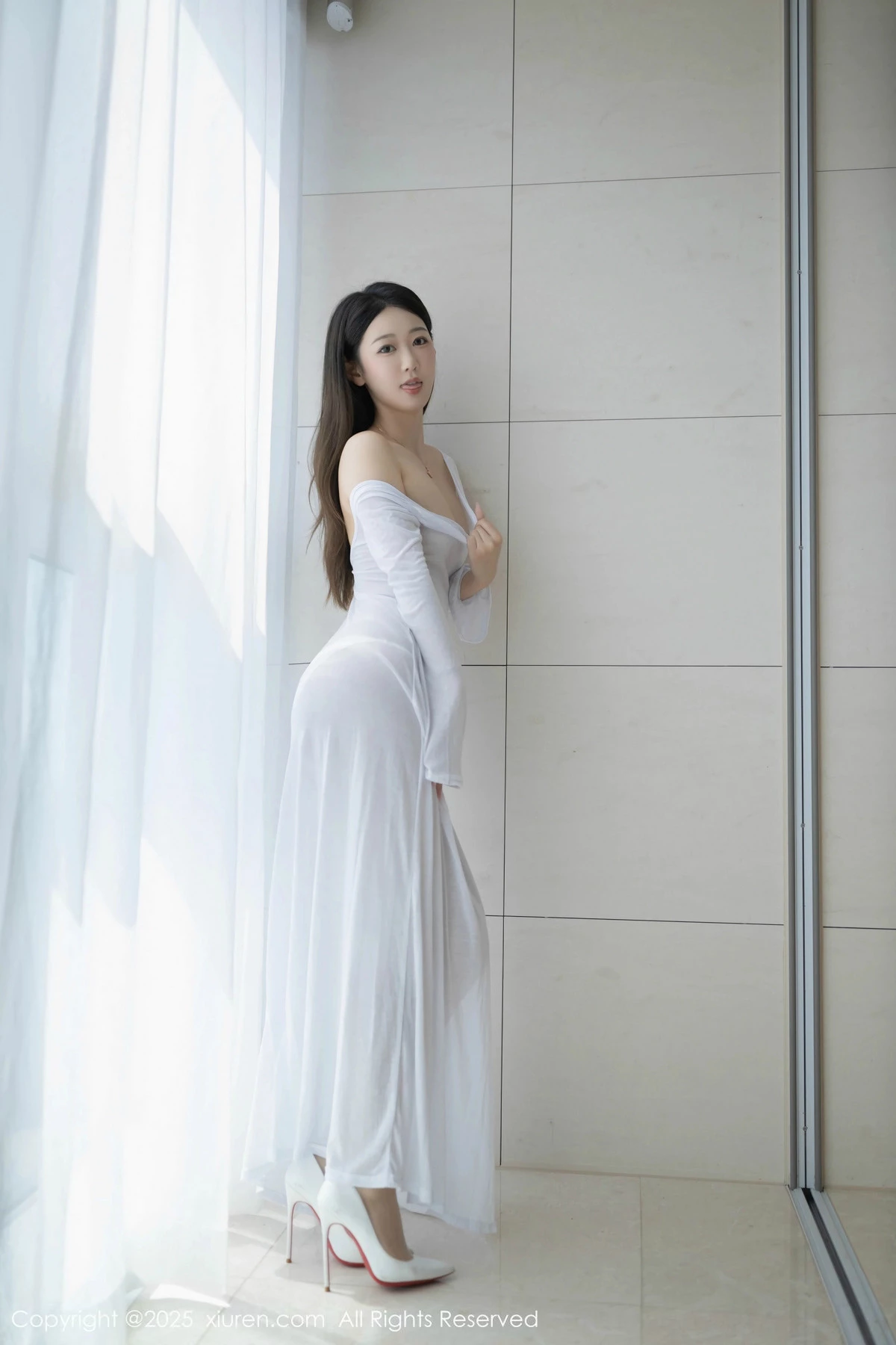 [XiuRen秀人网] 2025.02.05 No.9840 唐安琪 长裙美腿 [84P] NO.6