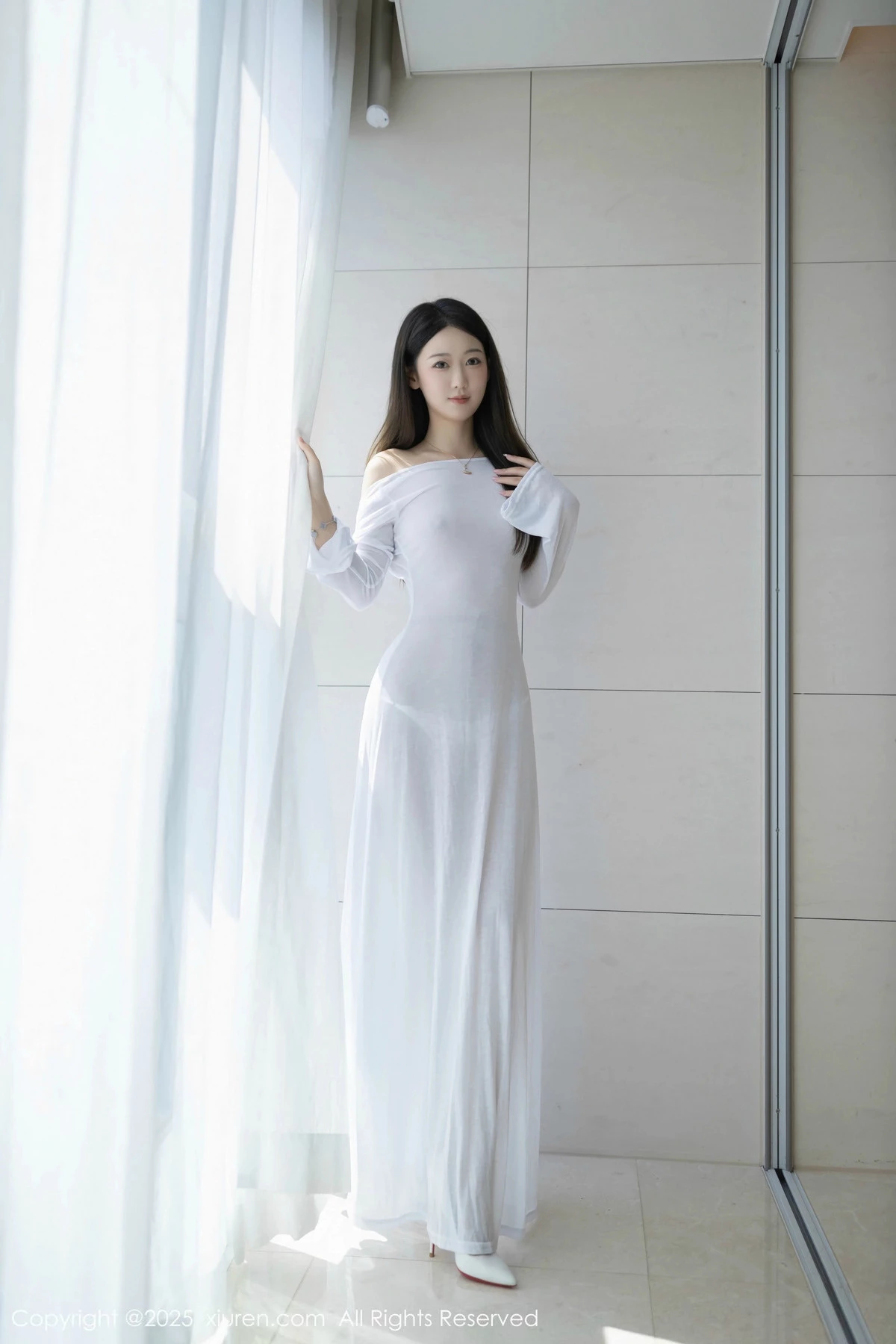 [XiuRen秀人网] 2025.02.05 No.9840 唐安琪 长裙美腿 [84P] NO.2