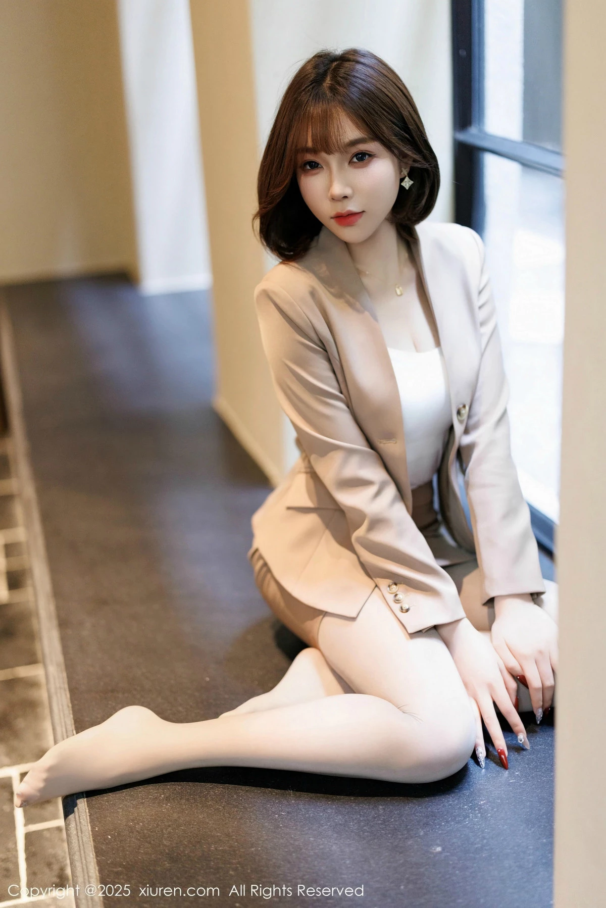 [XiuRen秀人网] 2025.02.06 No.9844 徐莉芝Booty 丝袜美腿 [88P] NO.9