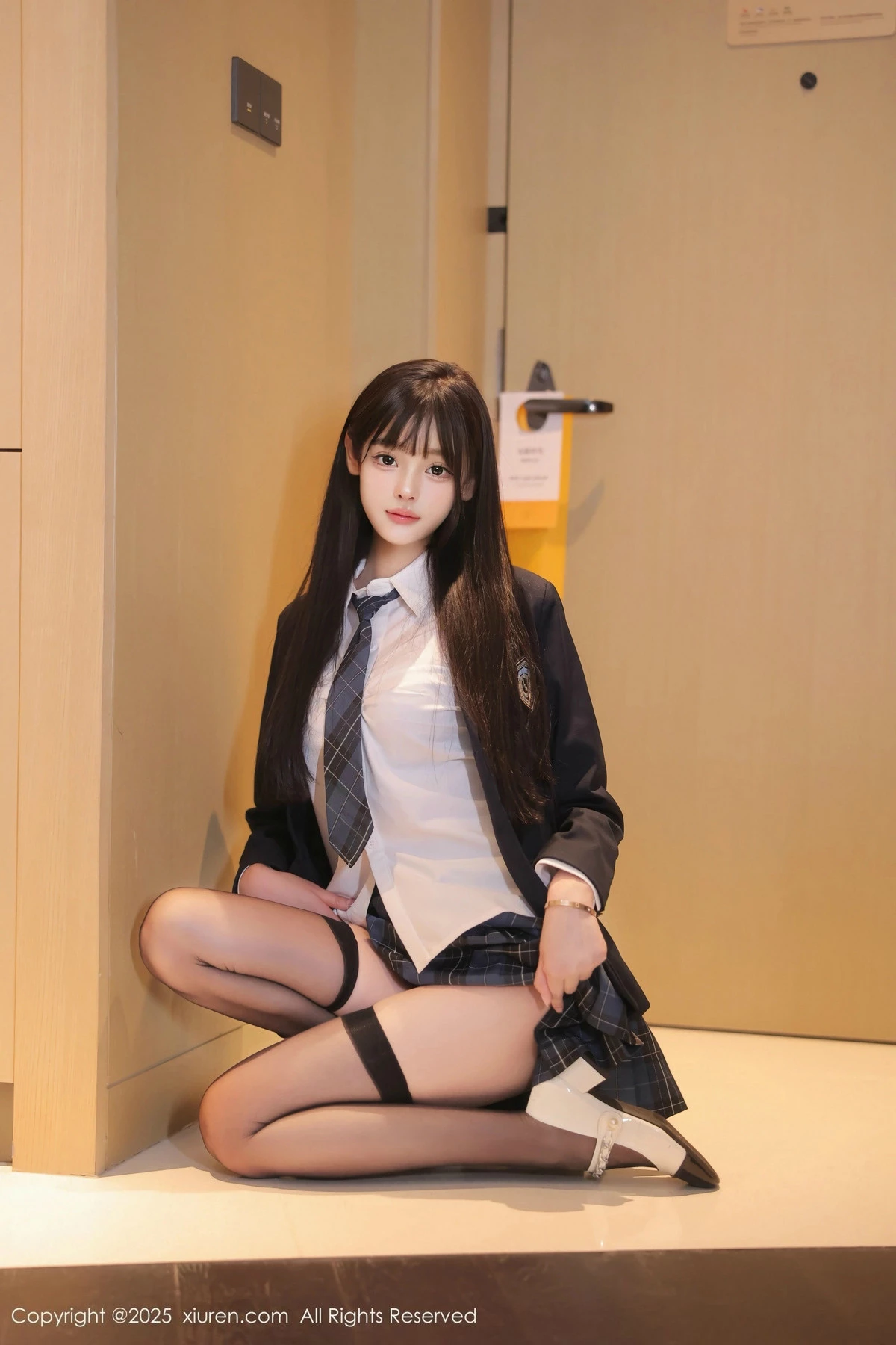 [XiuRen秀人网] 2025.02.08 No.9853 余安安 黑丝美腿 [85P] NO.5