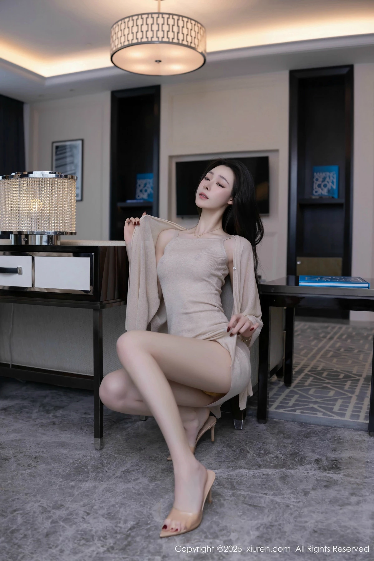 [XiuRen秀人网] 2025.02.08 No.9858 小逗逗 美腿性感 [81P] NO.4