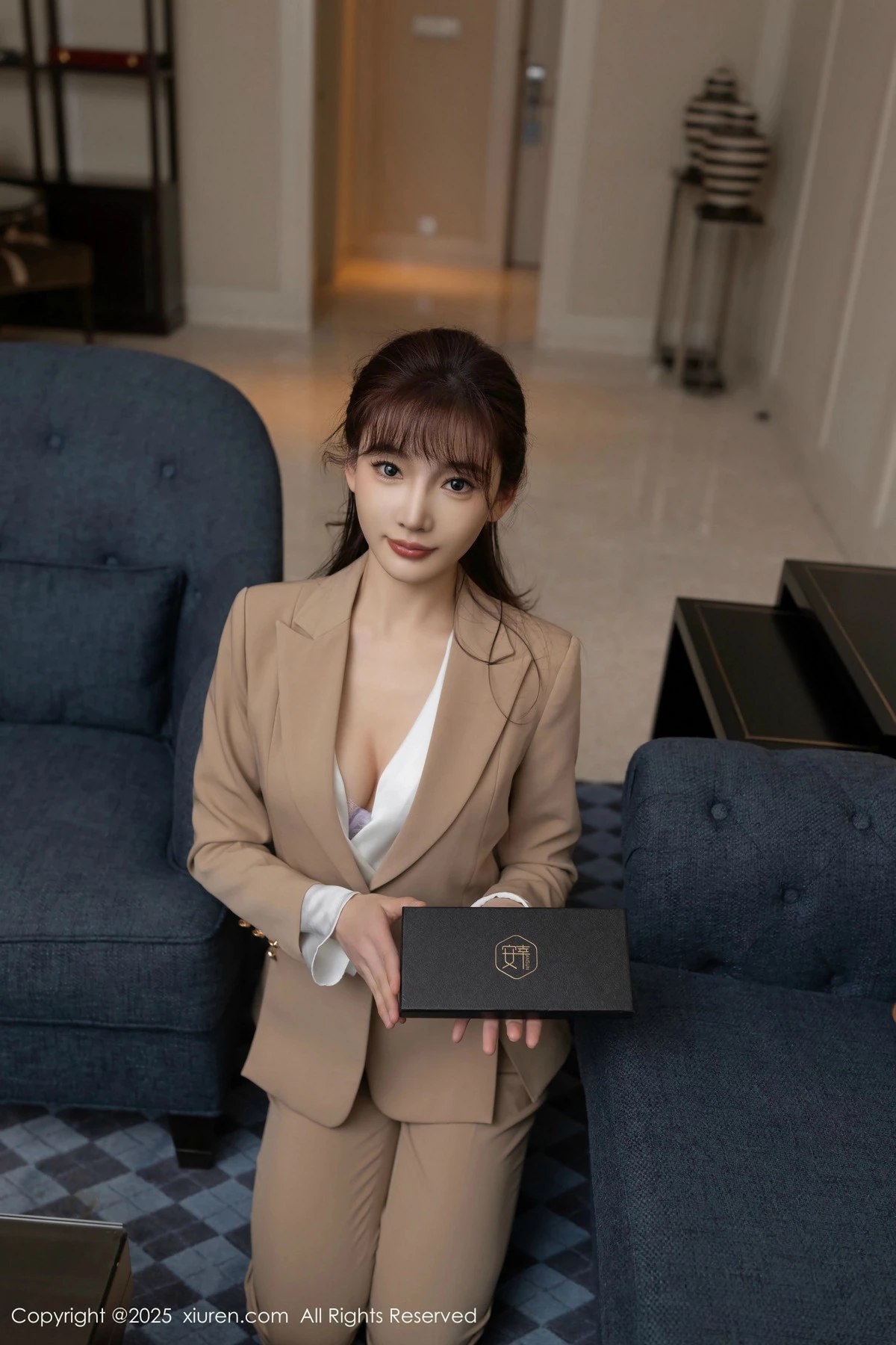 [XiuRen秀人网] 2025.02.13 No.9881 陆萱萱 丝袜美腿 [82P] NO.3