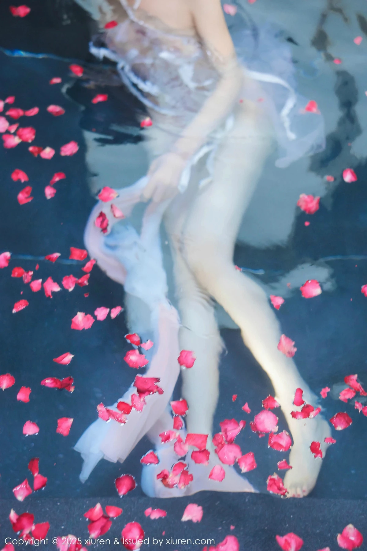 [XiuRen秀人网] 2025.01.17 No.9778 桃妖夭 浴池美腿 [102P] NO.5