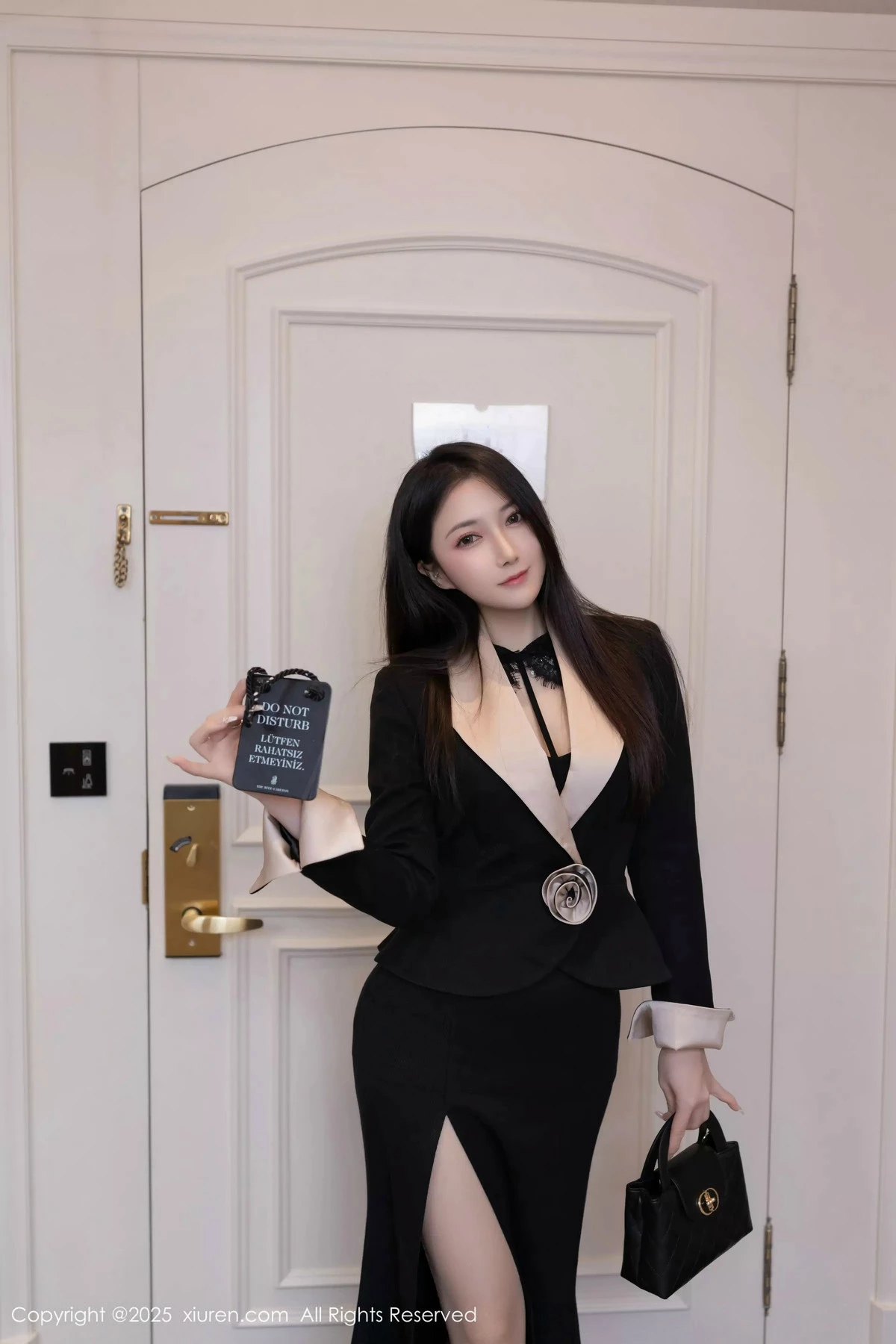 [XiuRen秀人网] 2025.02.28 No.9953 鱼子酱Fish 丝袜美腿 [80P] NO.6