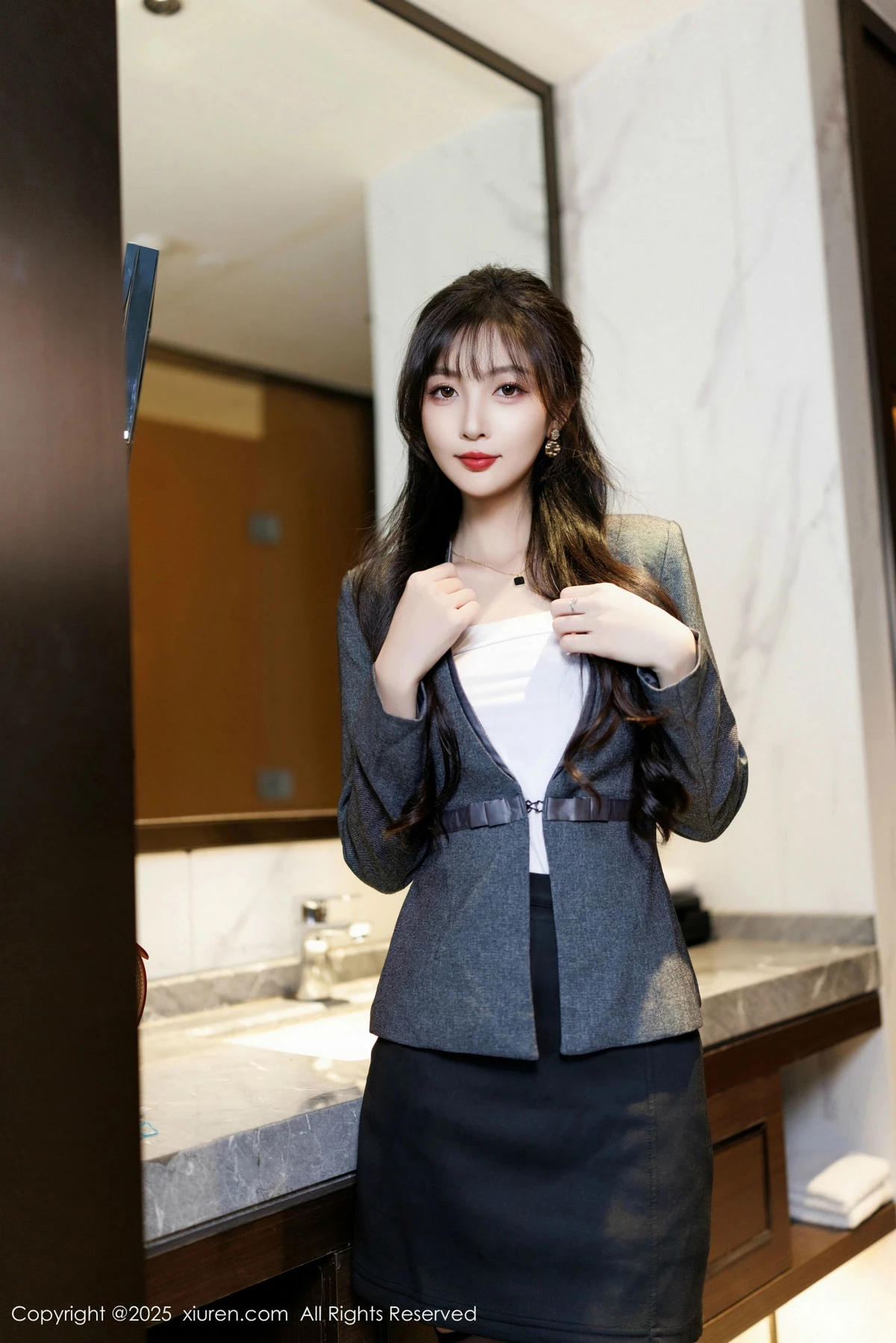 [XiuRen秀人网] 2025.03.03 No.9957 樱桃小阑子 黑丝美腿 [85P] NO.3