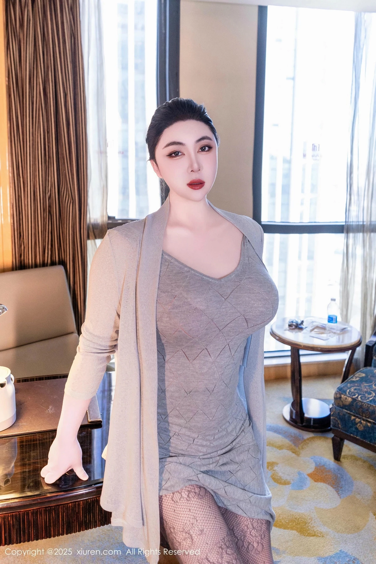 [XiuRen秀人网] 2025.03.03 No.9955 风景尤美 丝袜美臀 [96P] NO.11