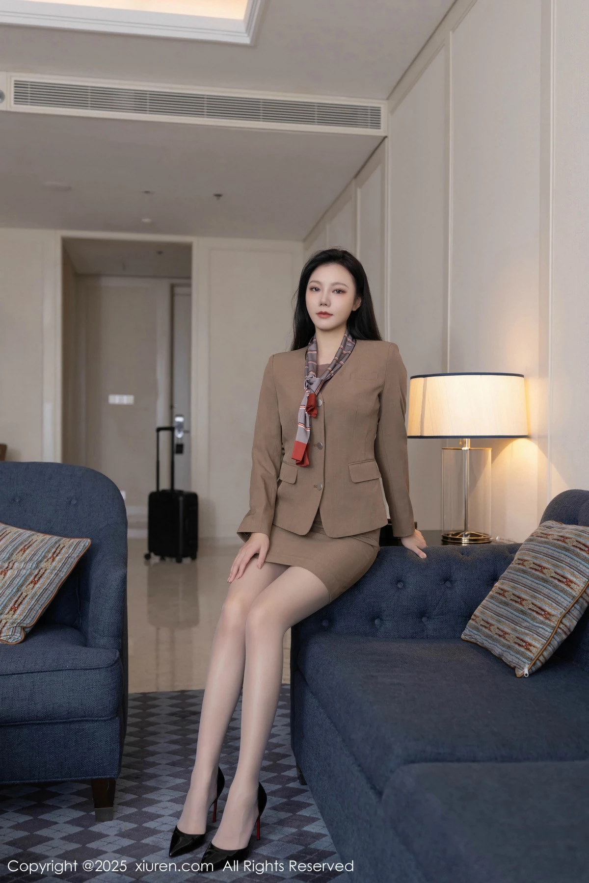 [XiuRen秀人网] 2025.03.04 No.9966 安然anran 制服美腿 [80P] NO.11