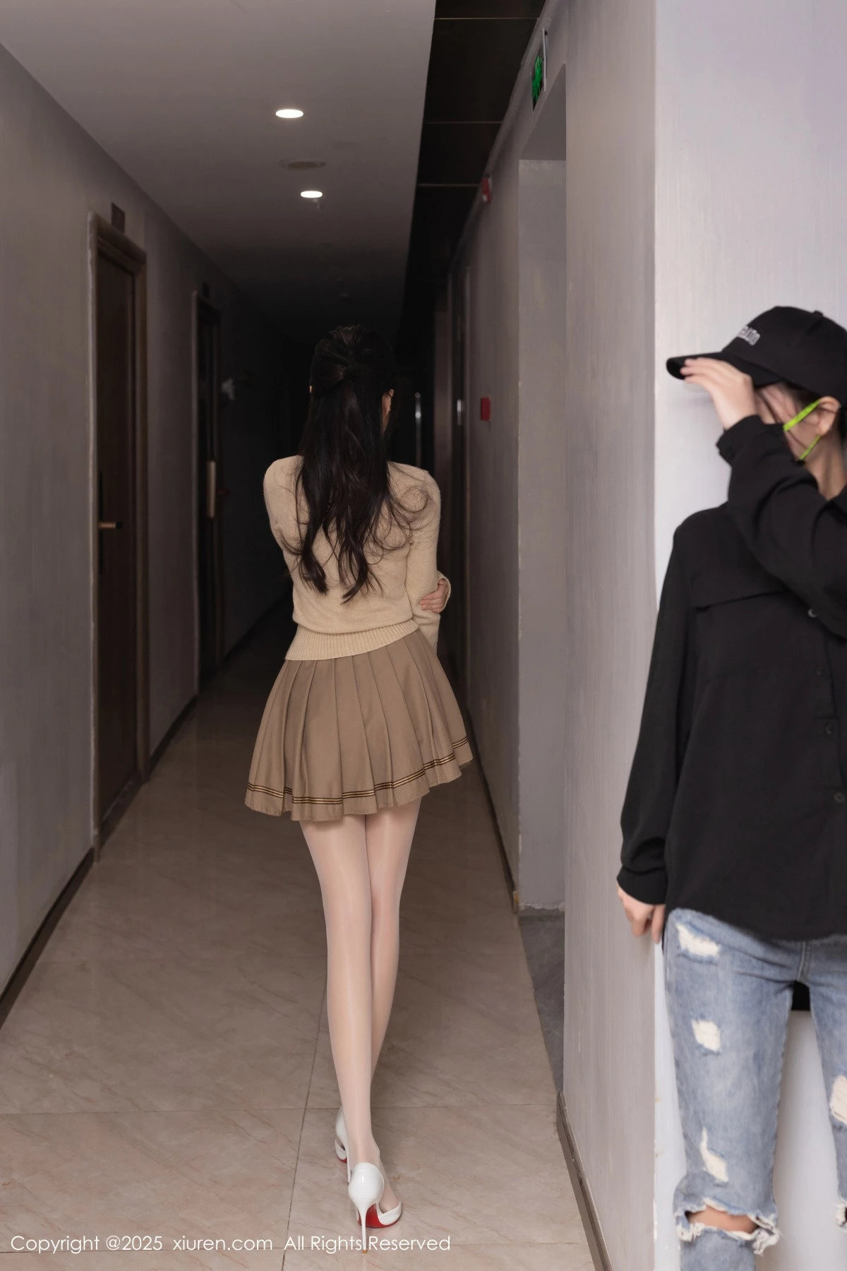 [XiuRen秀人网] 2025.03.07 No.9988 鱼子酱Fish 丝袜美腿 [82P] NO.2