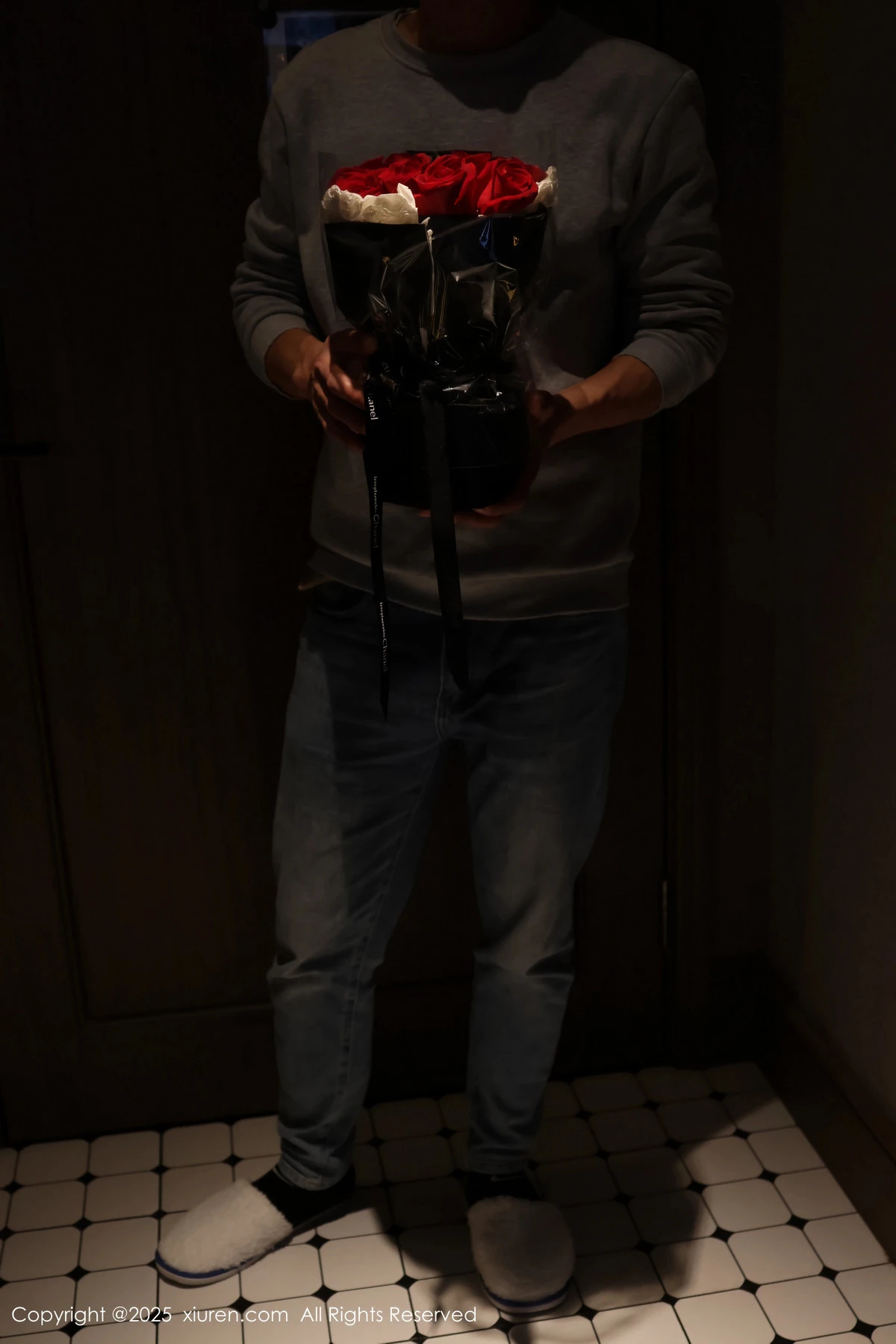 [XiuRen秀人网] 2025.03.07 No.9983 小薯条nienie 美腿黑丝 [106P] NO.5