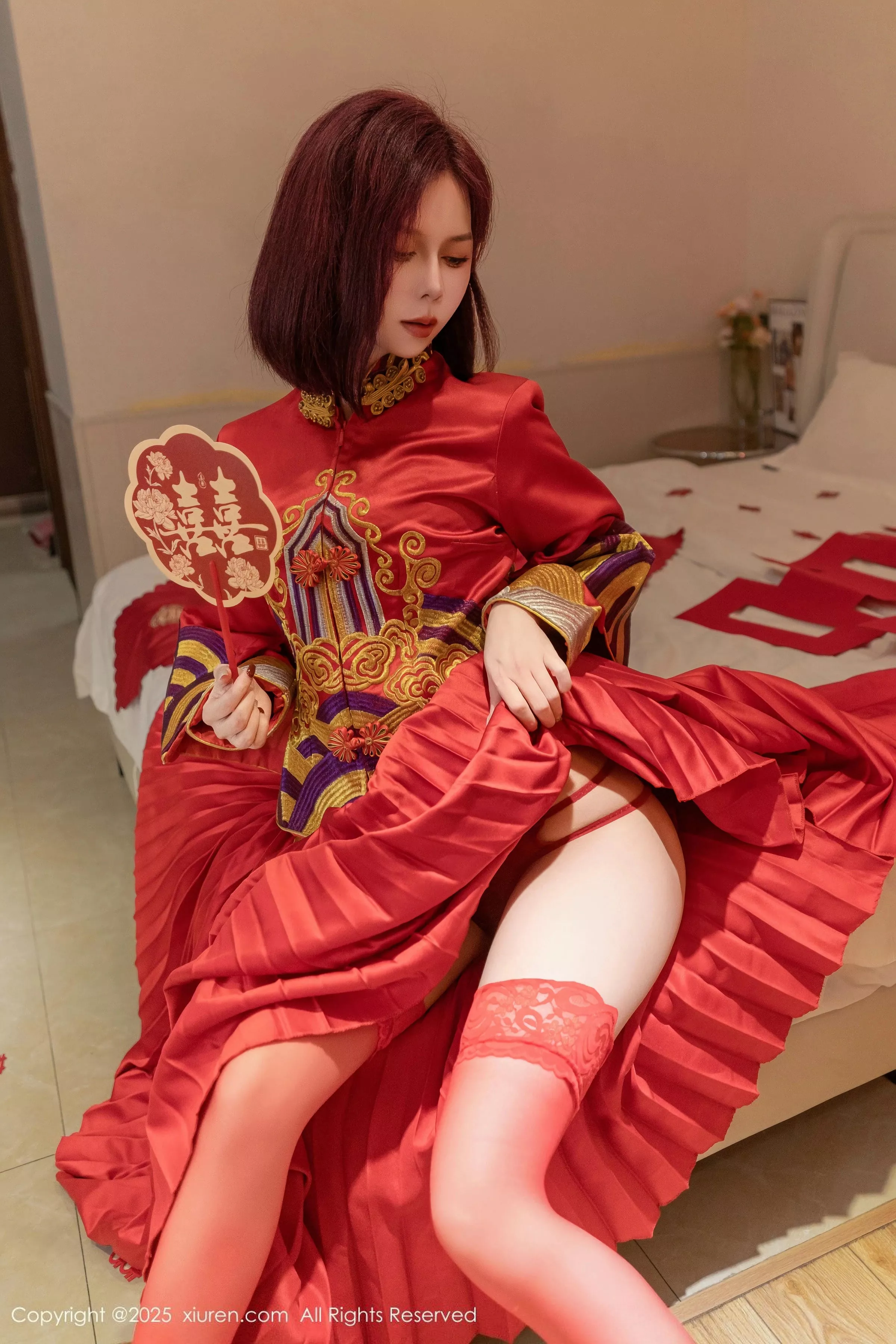 [XiuRen秀人网] 2025.03.11 No.9995 白芷yy 丝袜美腿 [90P] NO.9