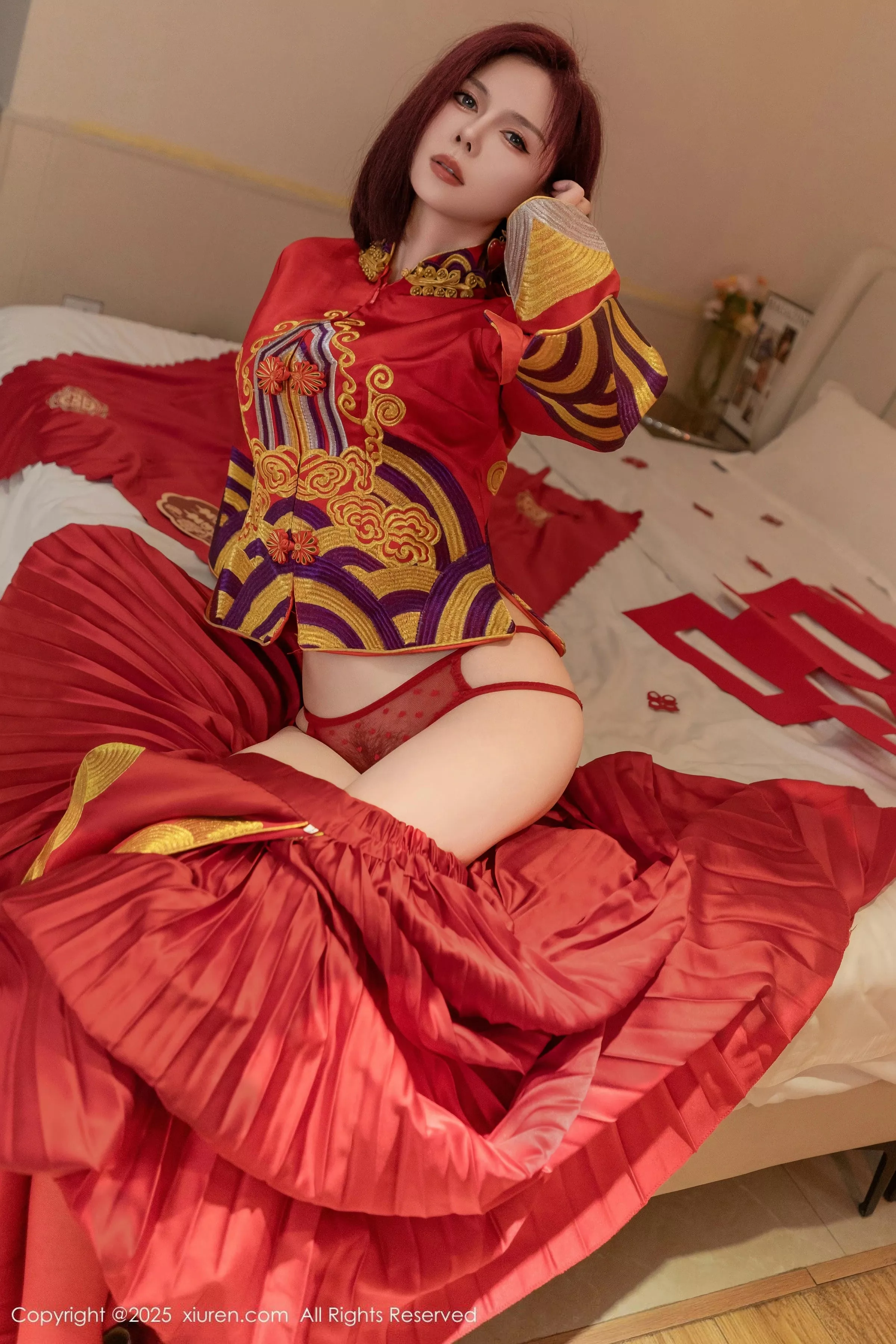 [XiuRen秀人网] 2025.03.11 No.9995 白芷yy 丝袜美腿 [90P] NO.1