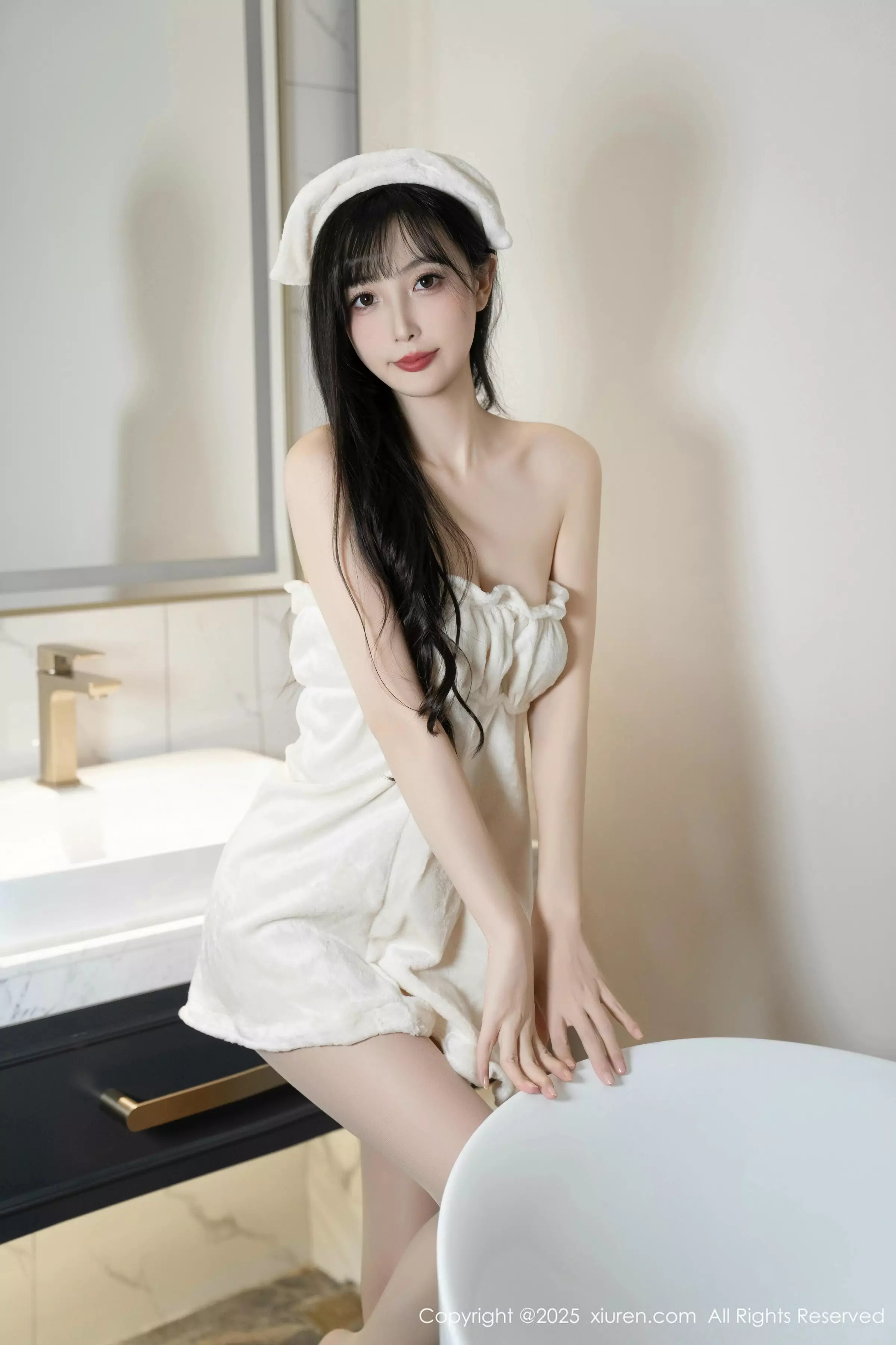 [XiuRen秀人网] 2025.03.12 No.10005 樱桃小阑子 丝袜美腿 [87P] NO.10