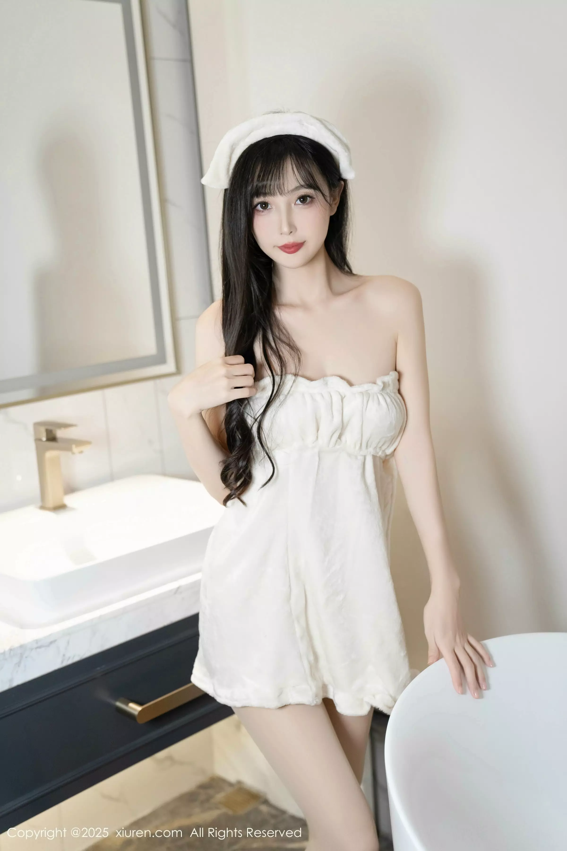 [XiuRen秀人网] 2025.03.12 No.10005 樱桃小阑子 丝袜美腿 [87P] NO.9