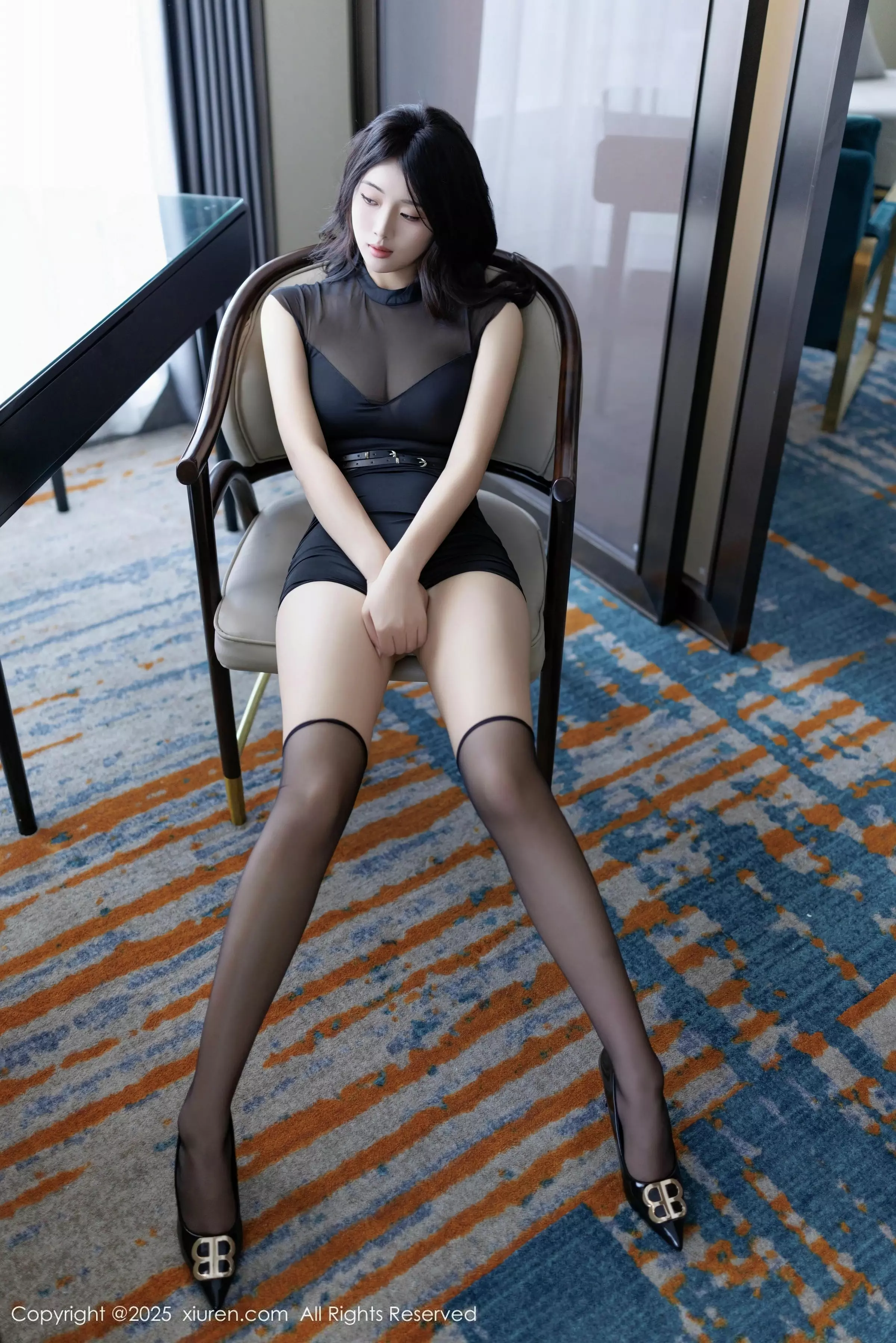 [XiuRen秀人网] 2025.03.12 No.10004 南乔 黑丝美腿 [80P] NO.12