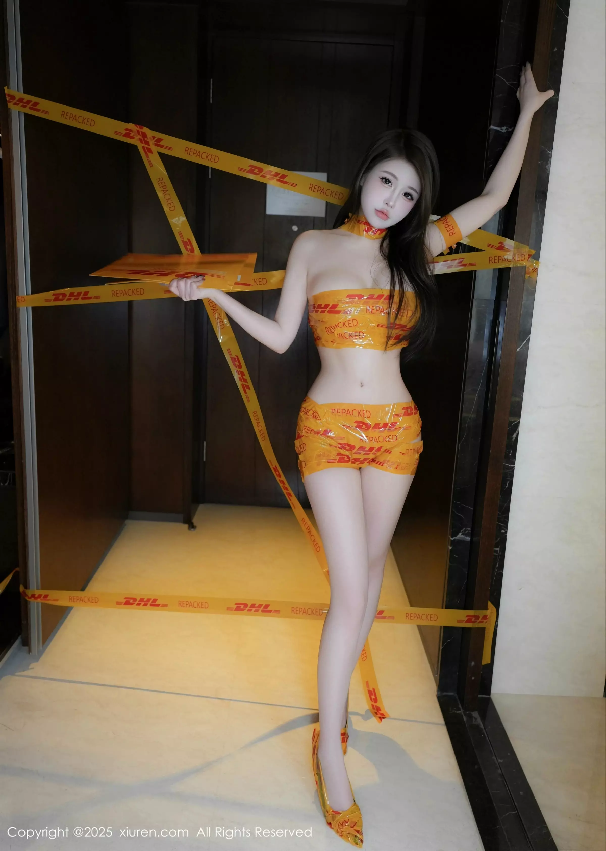 [XiuRen秀人网] 2025.03.14 No.10016 甜妮 美腿性感 [76P] NO.10