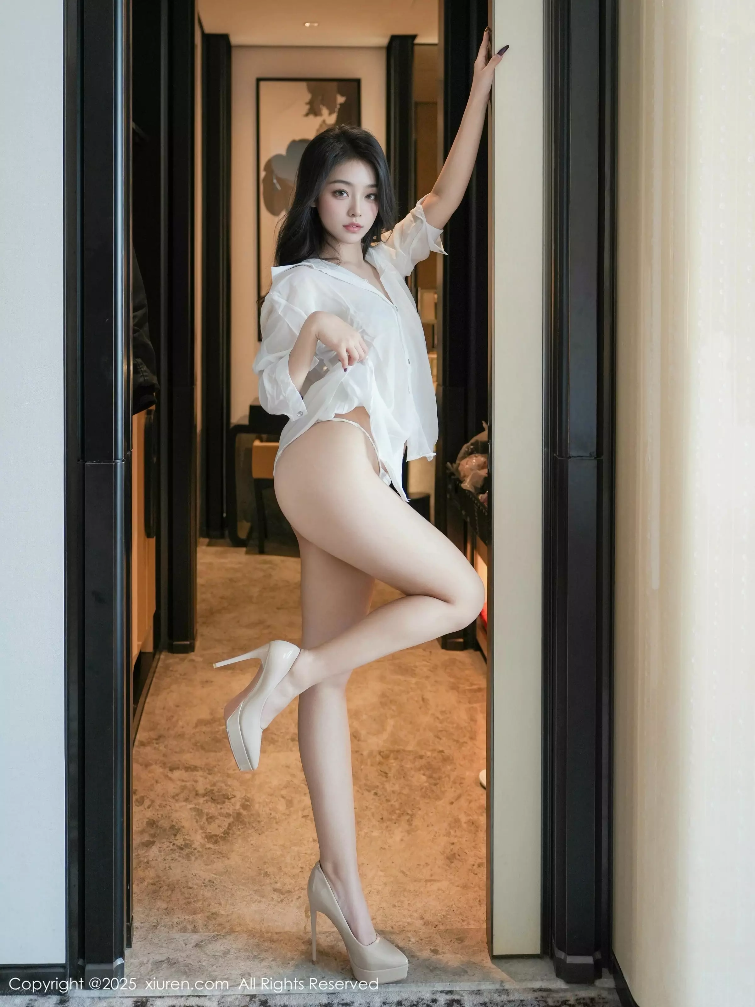 [XiuRen秀人网] 2025.03.17 No.10025 白琮瑗 美臀性感 [69P] NO.10