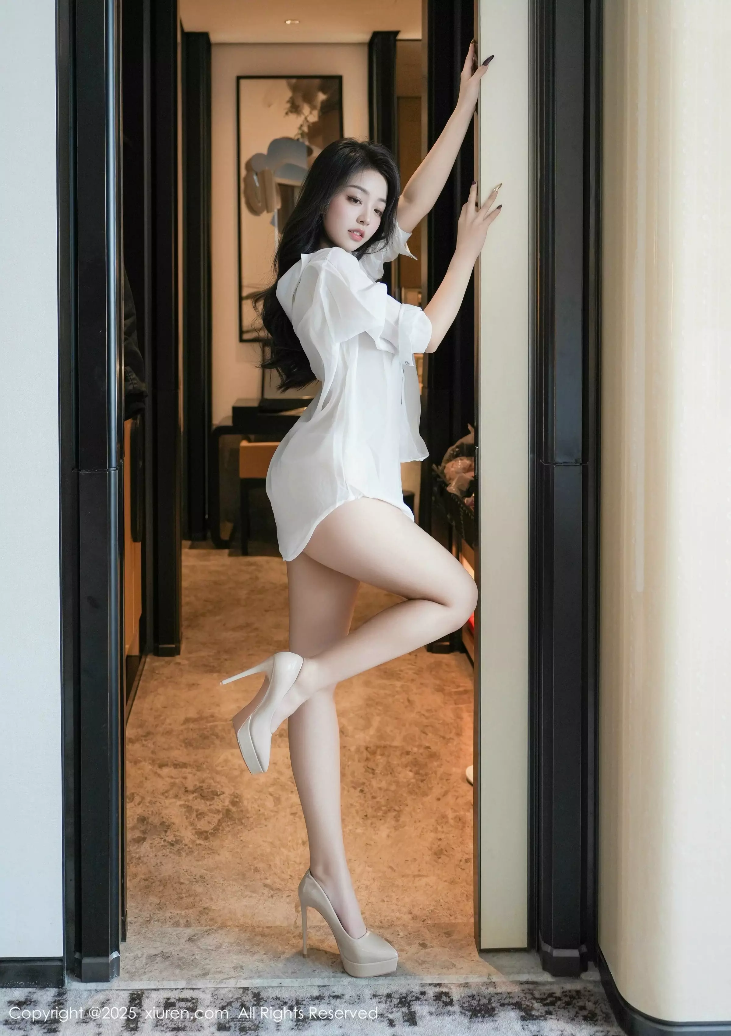 [XiuRen秀人网] 2025.03.17 No.10025 白琮瑗 美臀性感 [69P] NO.9