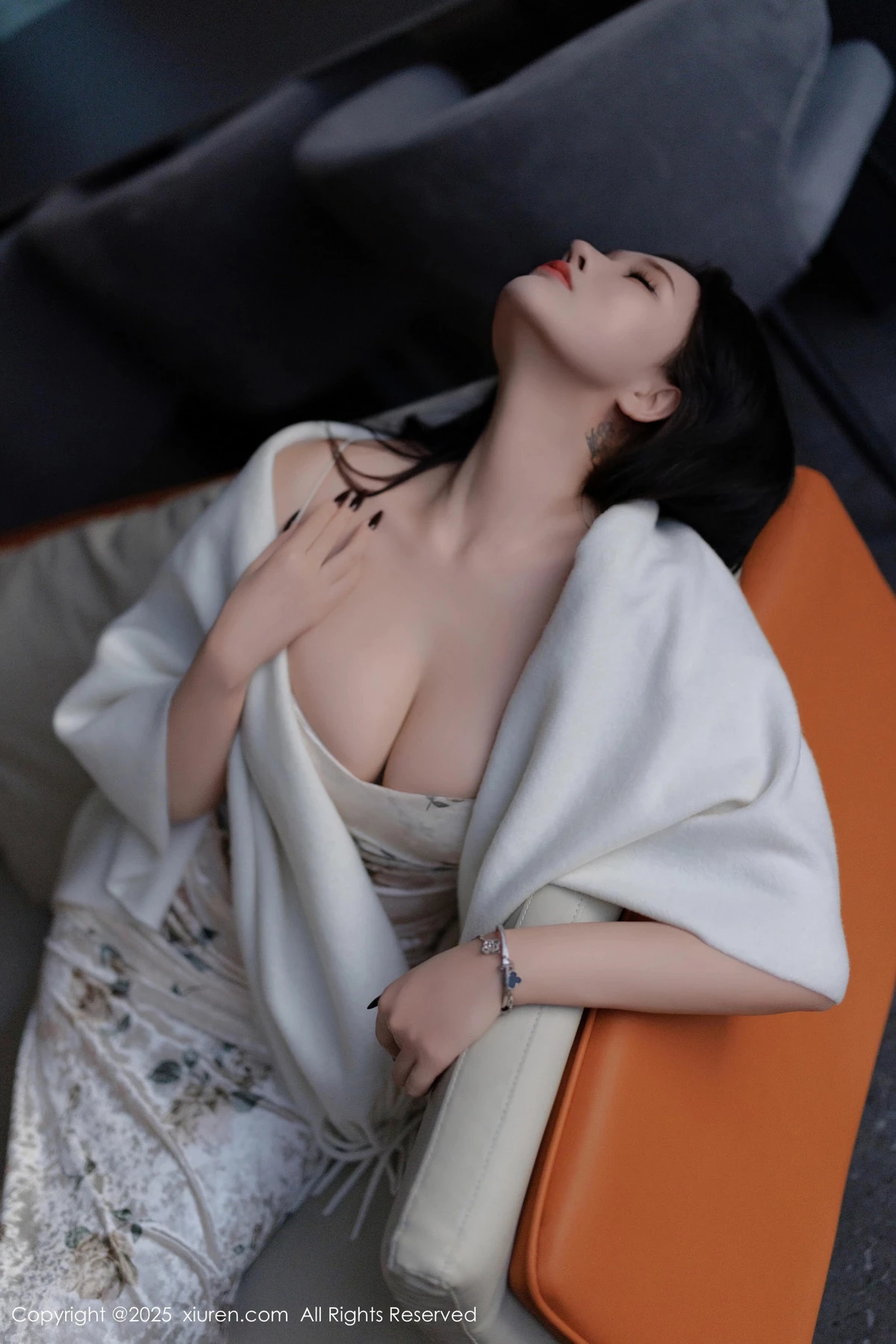 [XiuRen秀人网] 2025.02.18 No.9899 娜比 丝袜美腿 [81P] NO.9