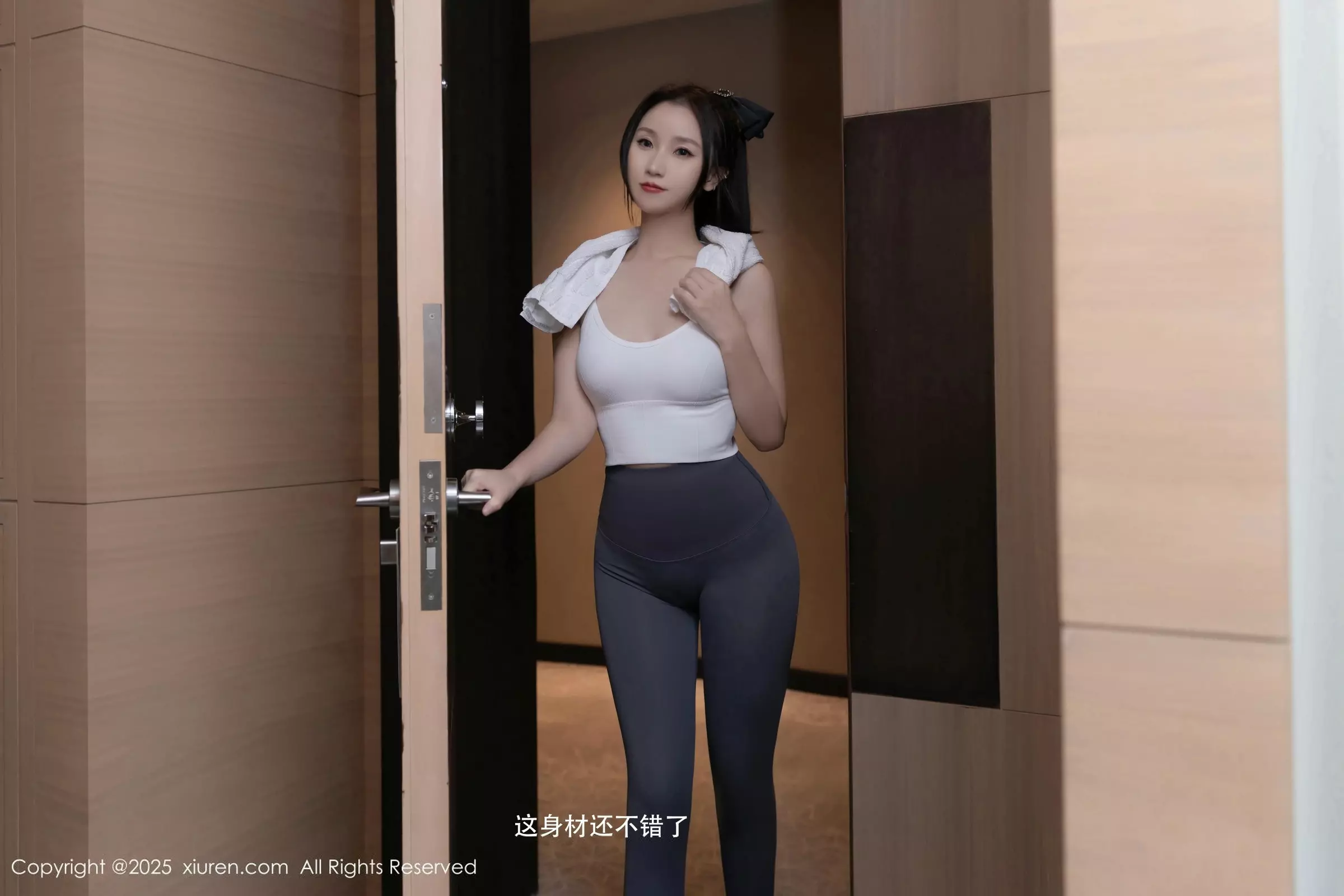 [XiuRen秀人网] 2025.03.19 No.10042 杏子Yada 美腿性感 [82P] NO.9