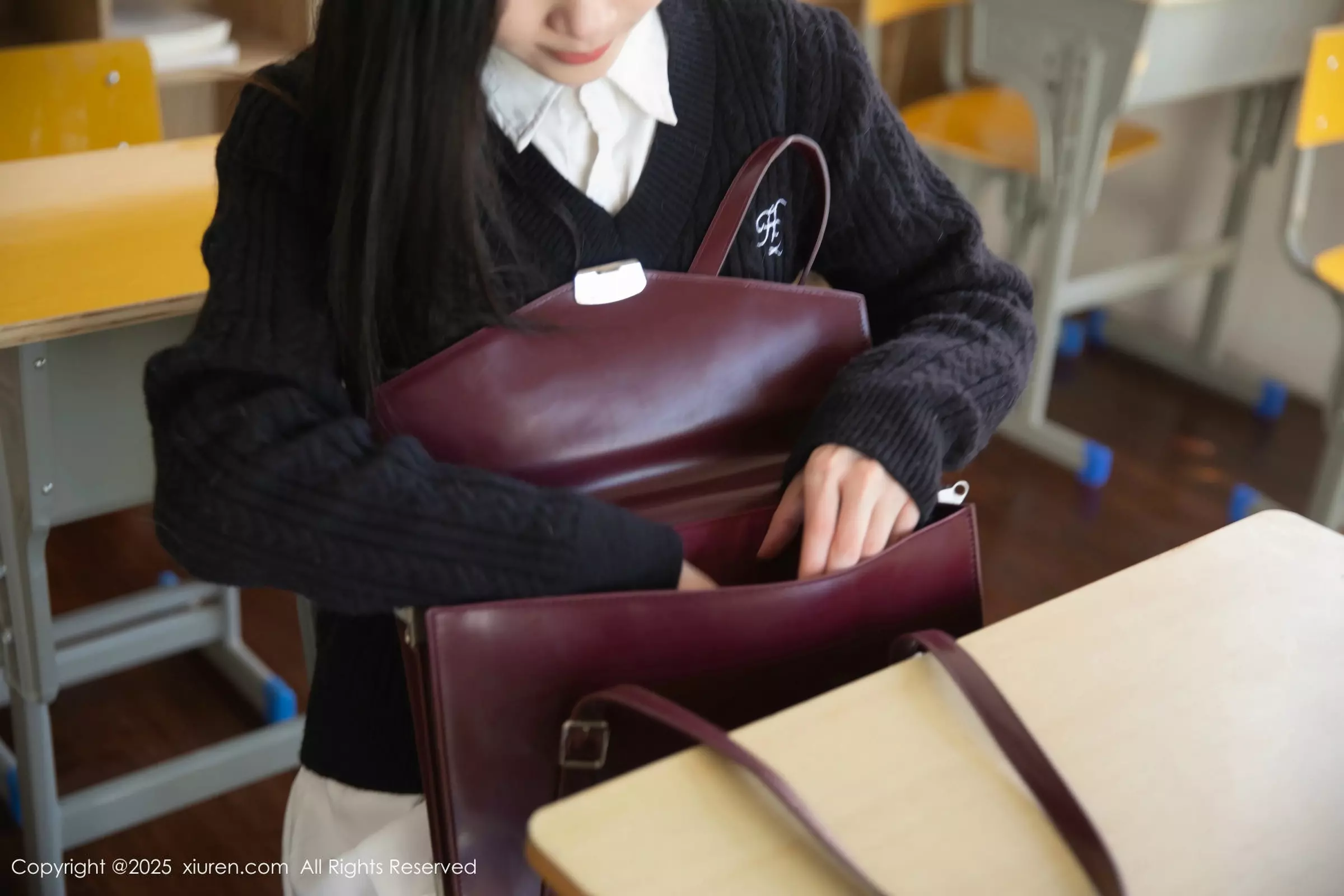 [XiuRen秀人网] 2025.03.27 No.10078 刘婷婷 白色丝袜 [80P] NO.10