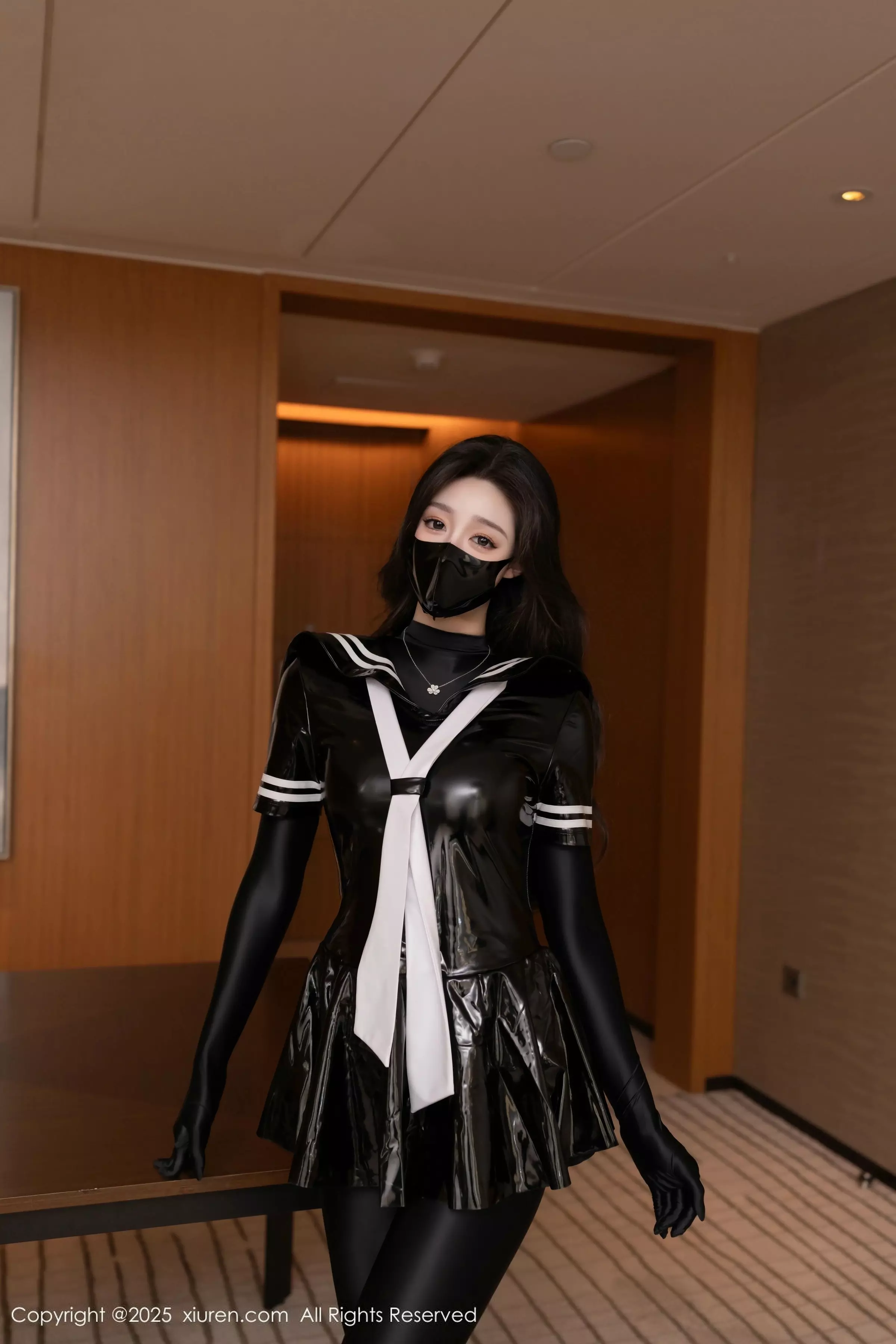 [XiuRen秀人网] 2025.03.28 No.10087 小逗逗 黑色胶衣 [82P] NO.1