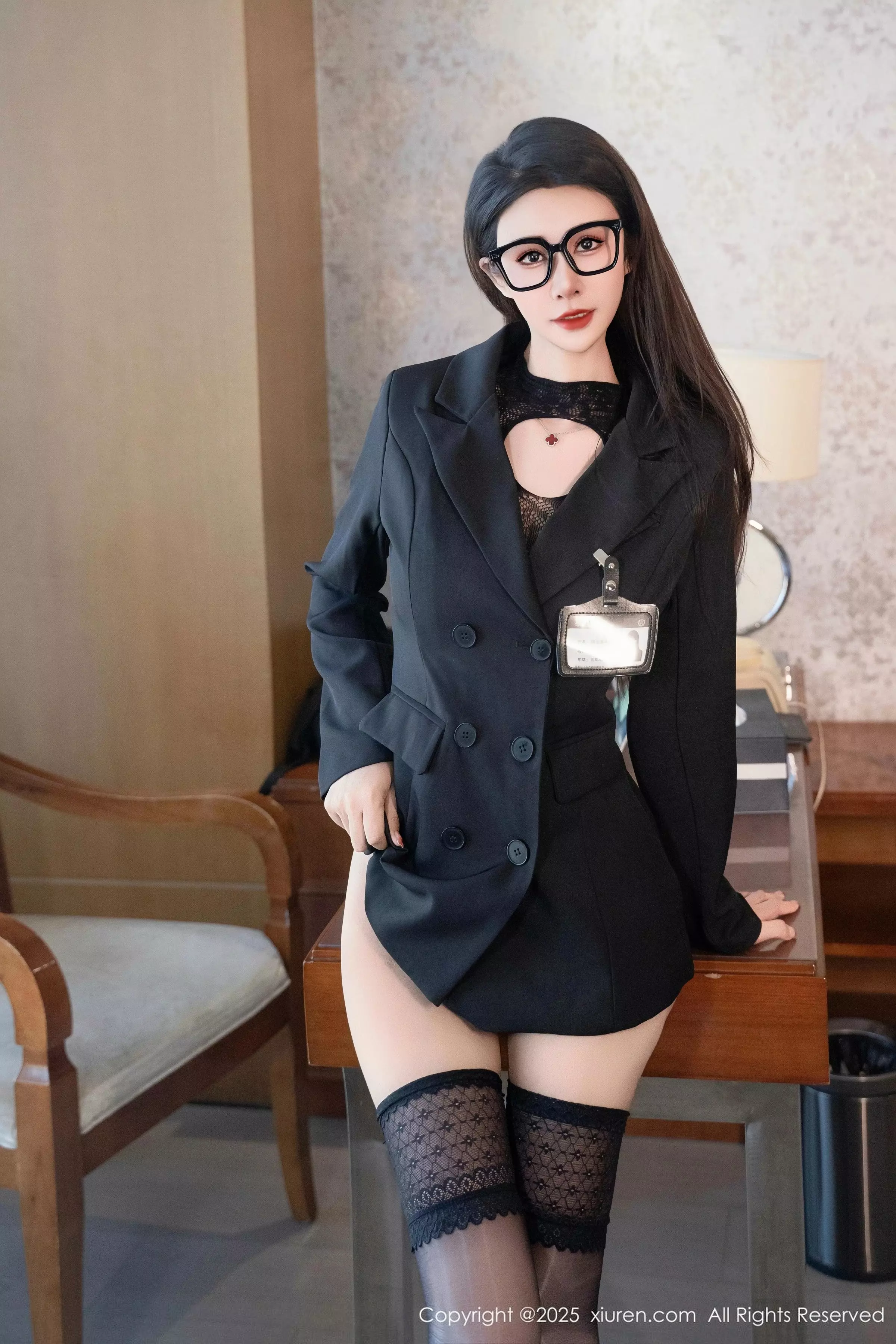 [XiuRen秀人网] 2025.04.01 No.10095 艺艺yiyi 秘书服务 [98P] NO.11