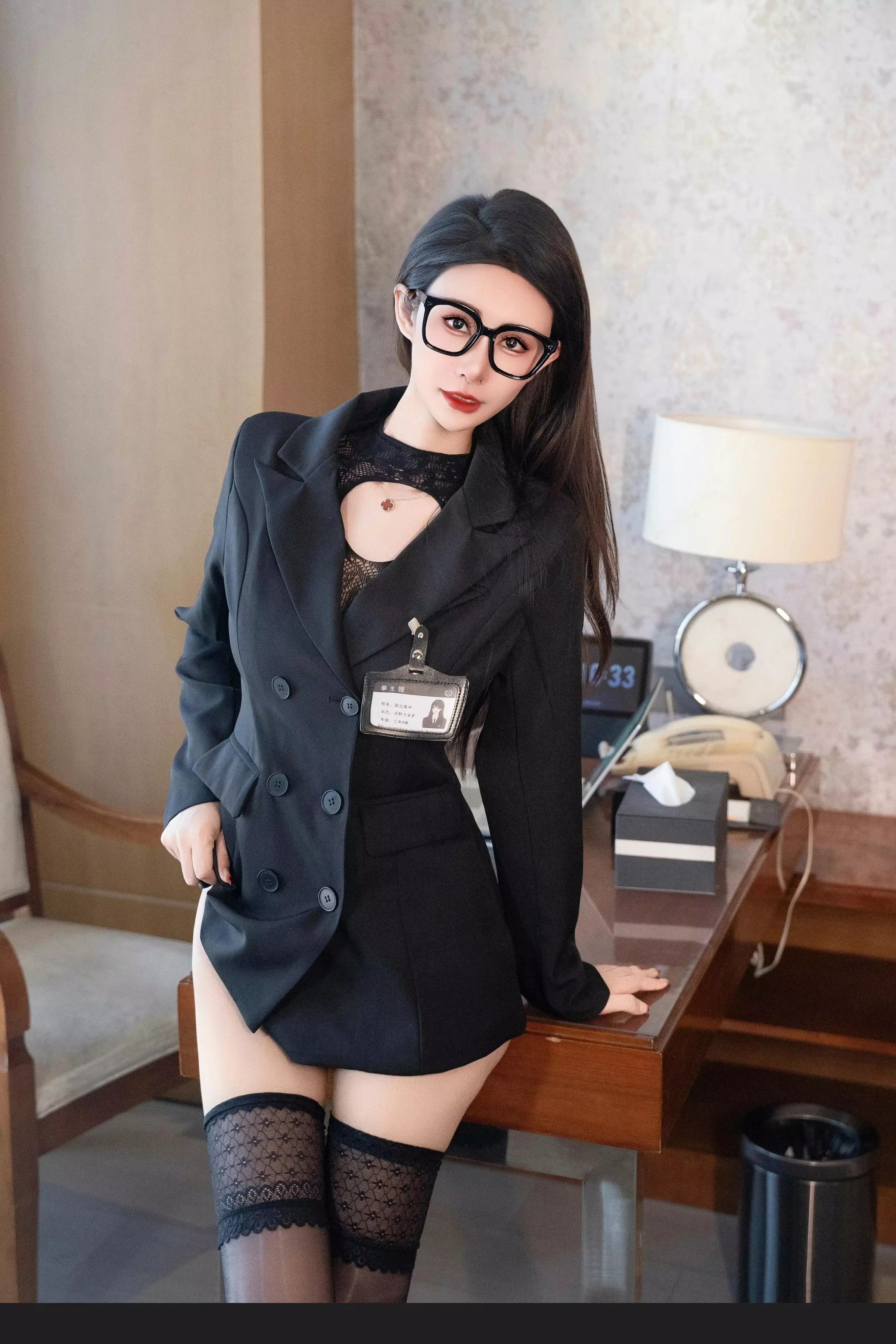 [XiuRen秀人网] 2025.04.01 No.10095 艺艺yiyi 秘书服务 [98P] NO.10