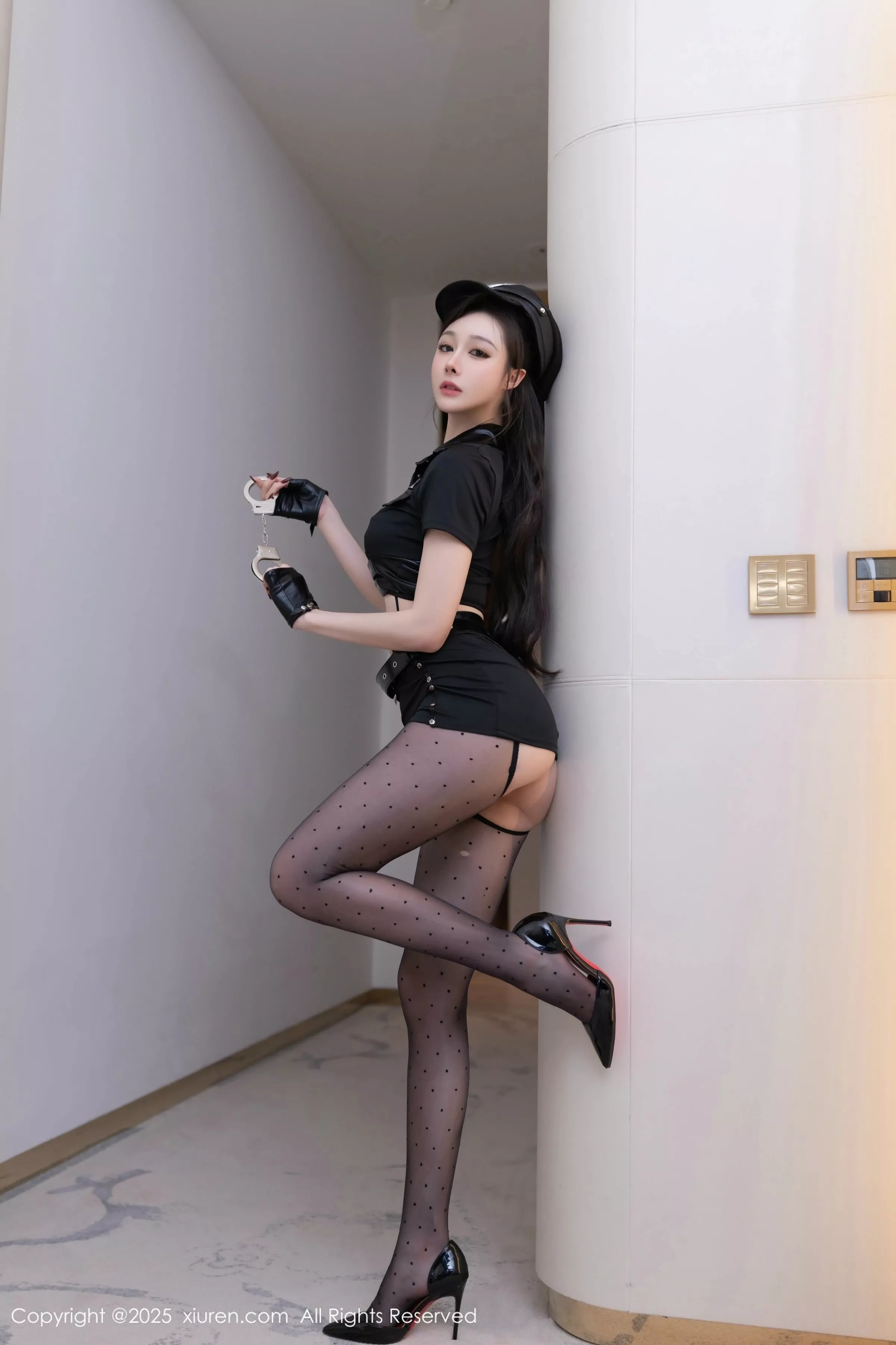 [XiuRen秀人网] 2025.04.03 No.10115 小逗逗 黑色制服 [80P] NO.8