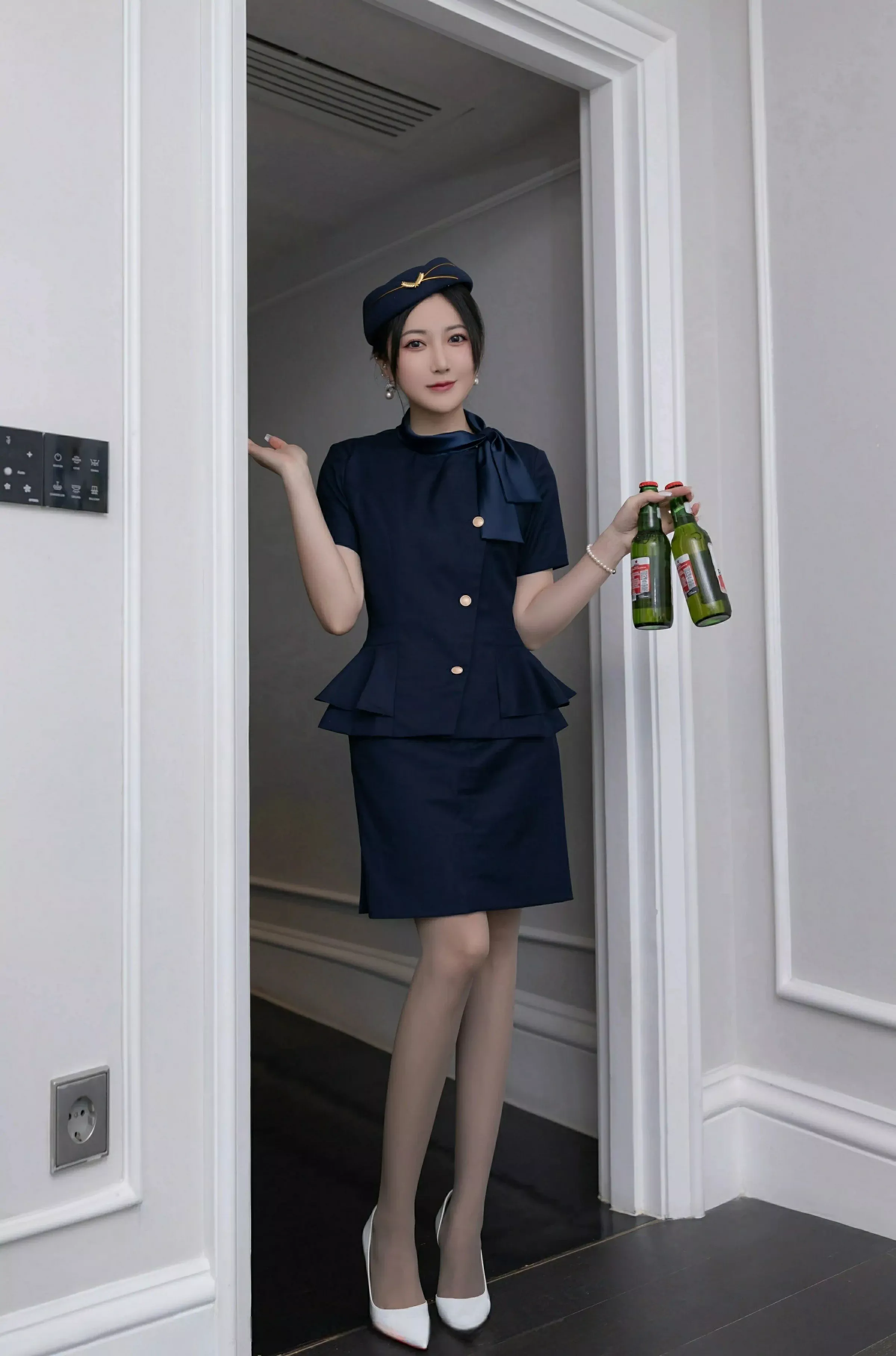[XiuRen秀人网] 2025.04.11 No.10142 鱼子酱Fish 空姐制服 [80P] NO.2