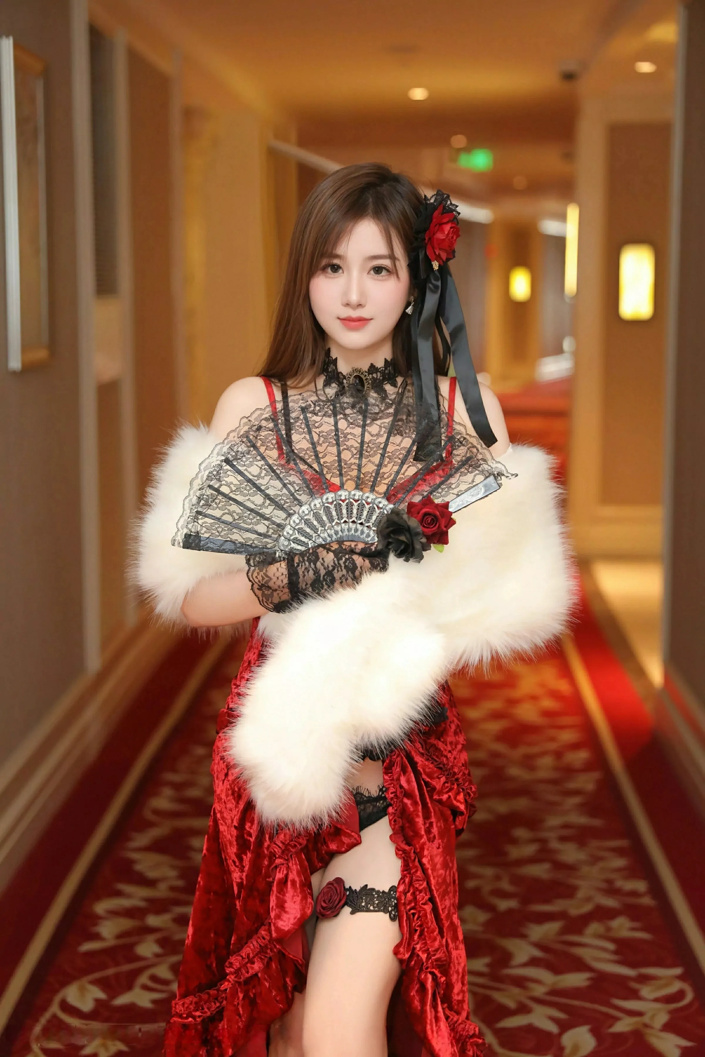 [XiuRen秀人网] 2025.04.11 No.10140 小肉肉咪 复古红裙 [75P] NO.6