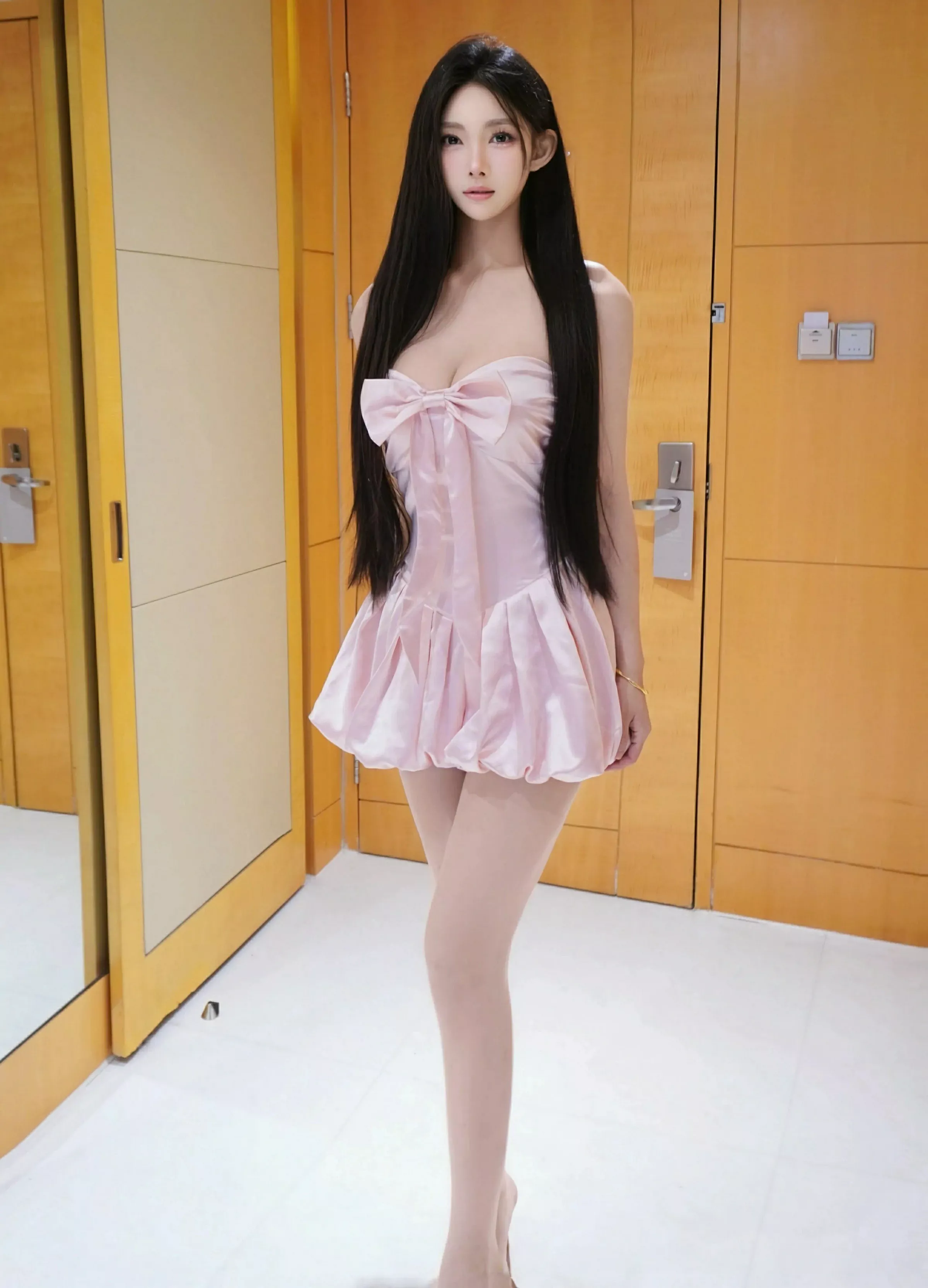 [XiuRen秀人网] 2025.04.14 No.10147 雪见 粉色连衣短裙 [61P] NO.7